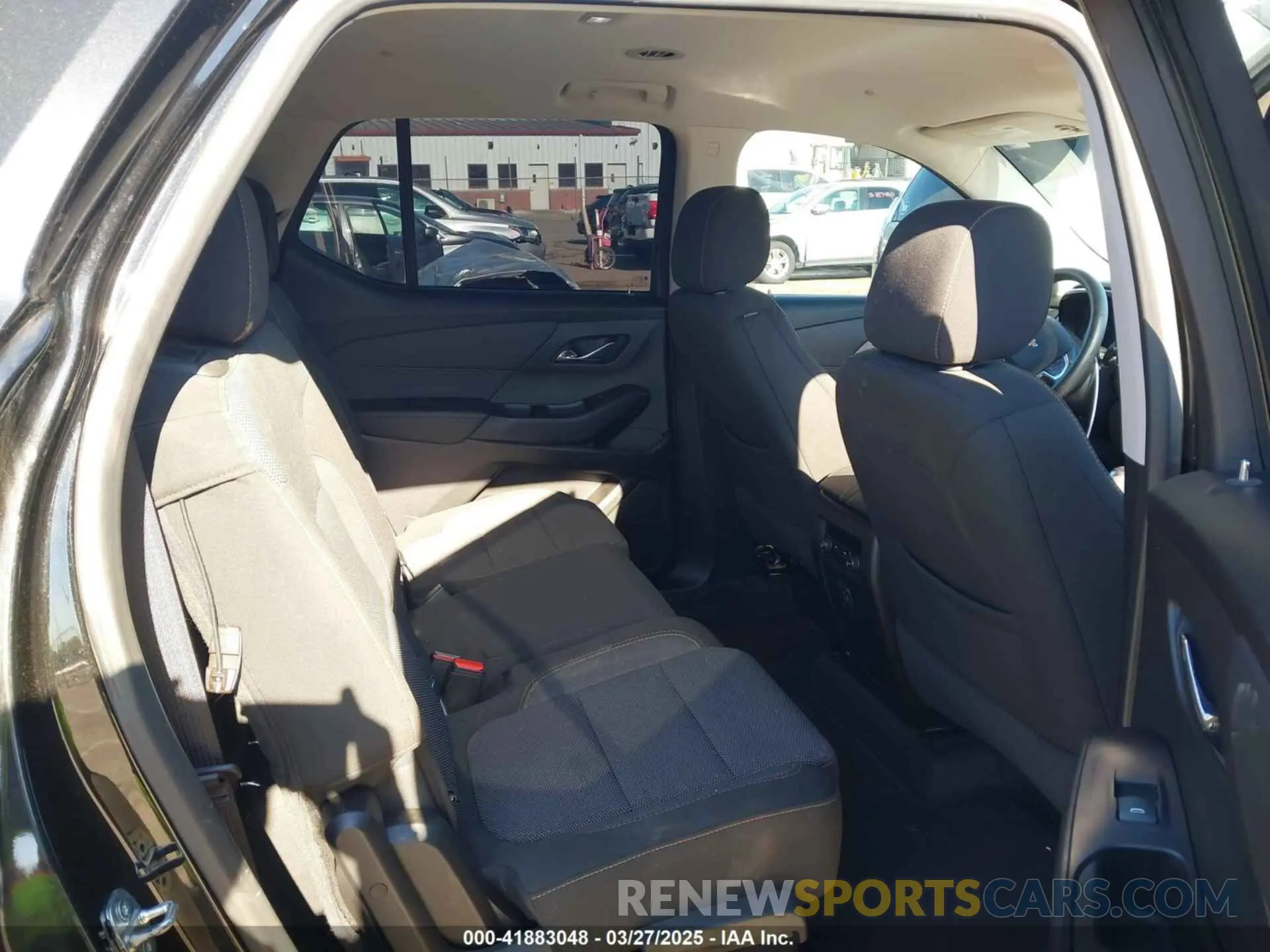 8 Photograph of a damaged car 1GNERFKW7LJ207118 CHEVROLET TRAVERSE 2020