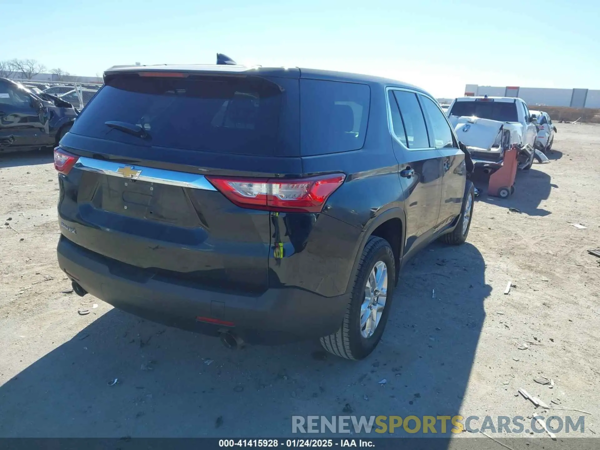 4 Photograph of a damaged car 1GNERFKW7LJ251233 CHEVROLET TRAVERSE 2020