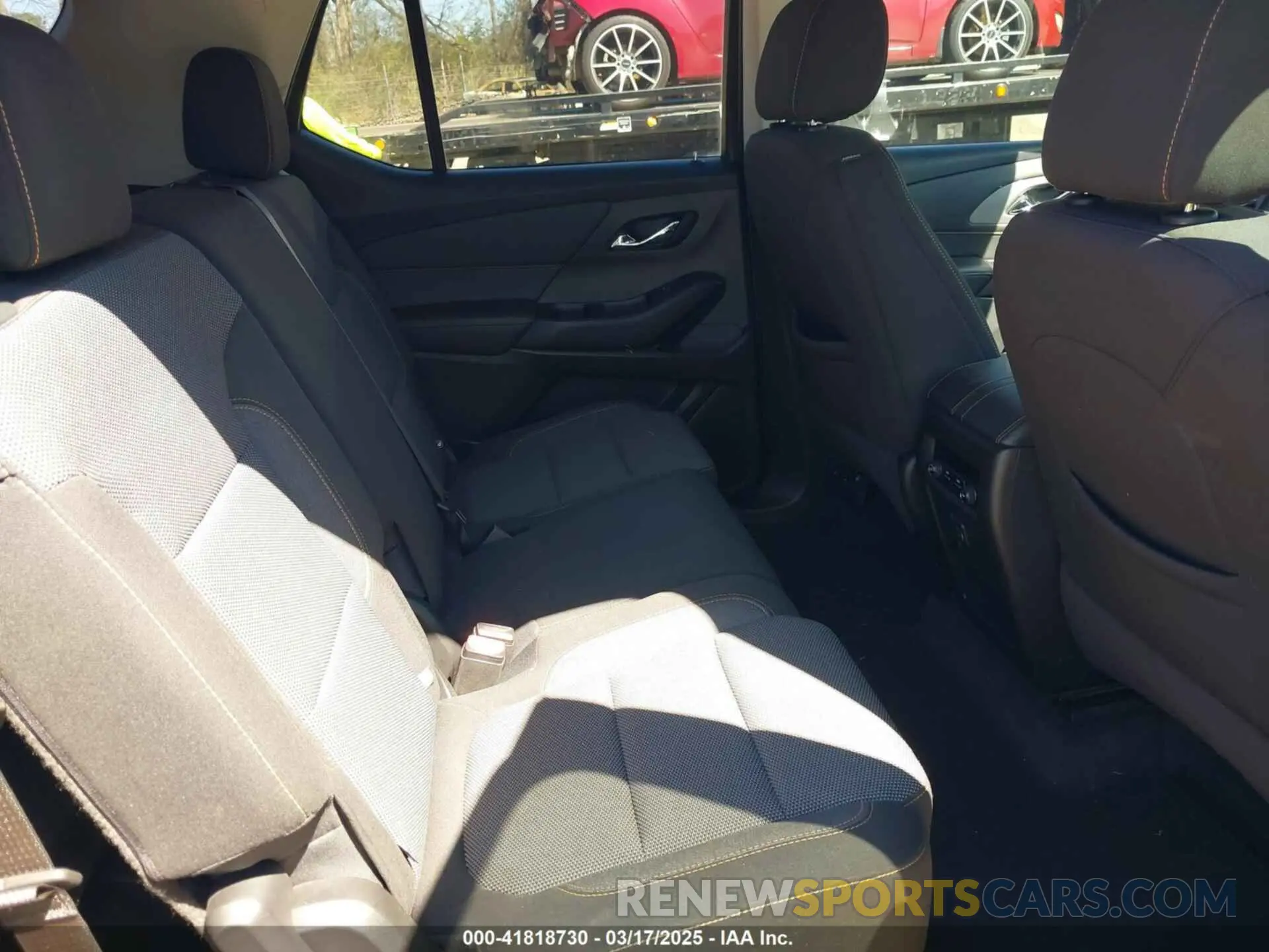 8 Photograph of a damaged car 1GNERFKW7LJ289125 CHEVROLET TRAVERSE 2020