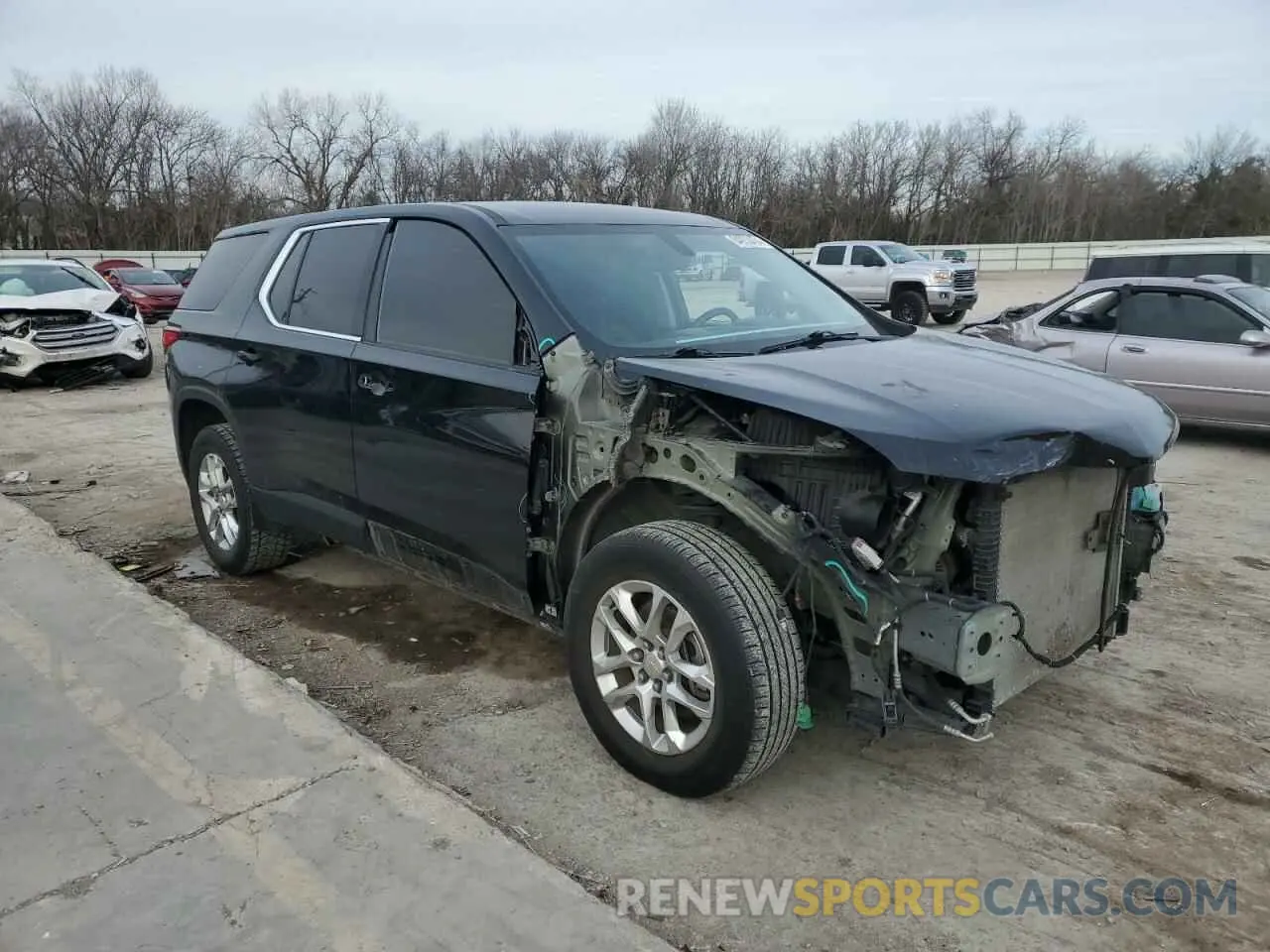 4 Photograph of a damaged car 1GNERFKW8LJ118321 CHEVROLET TRAVERSE 2020