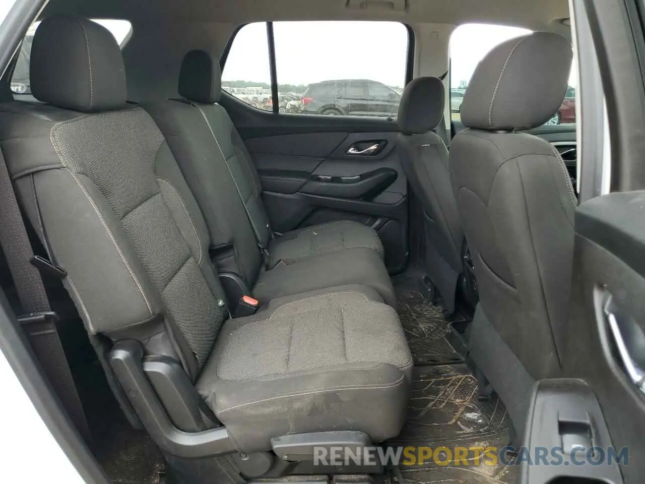 11 Photograph of a damaged car 1GNERFKW8LJ125303 CHEVROLET TRAVERSE 2020