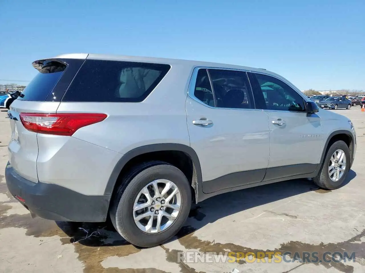3 Photograph of a damaged car 1GNERFKW8LJ128590 CHEVROLET TRAVERSE 2020