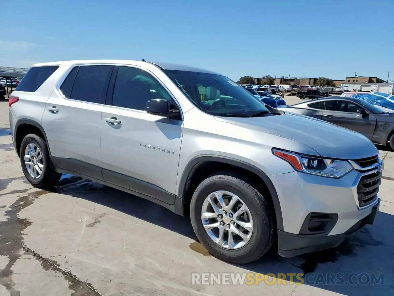 4 Photograph of a damaged car 1GNERFKW8LJ128590 CHEVROLET TRAVERSE 2020