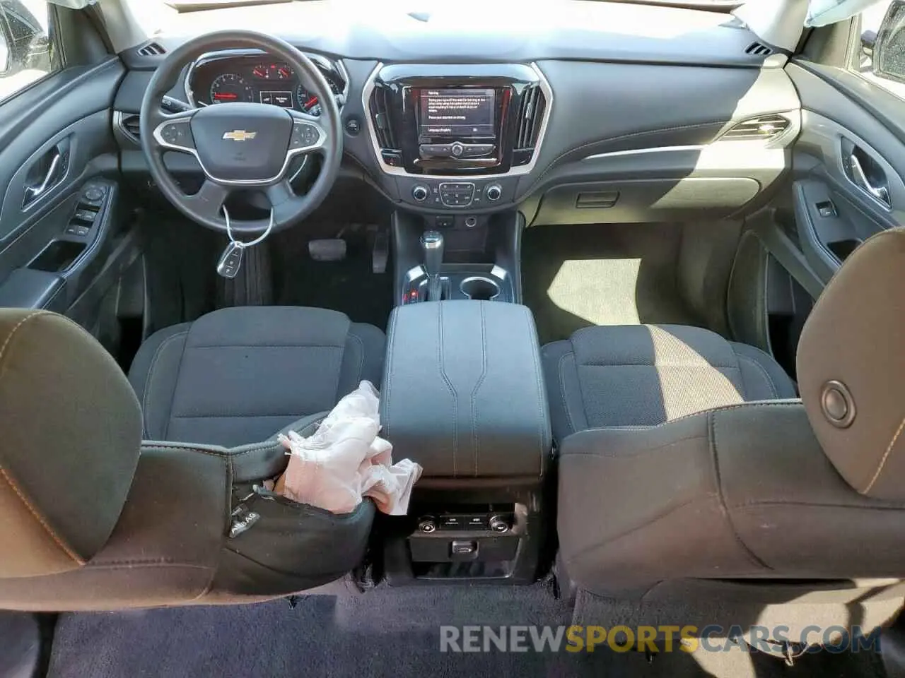 8 Photograph of a damaged car 1GNERFKW8LJ128590 CHEVROLET TRAVERSE 2020