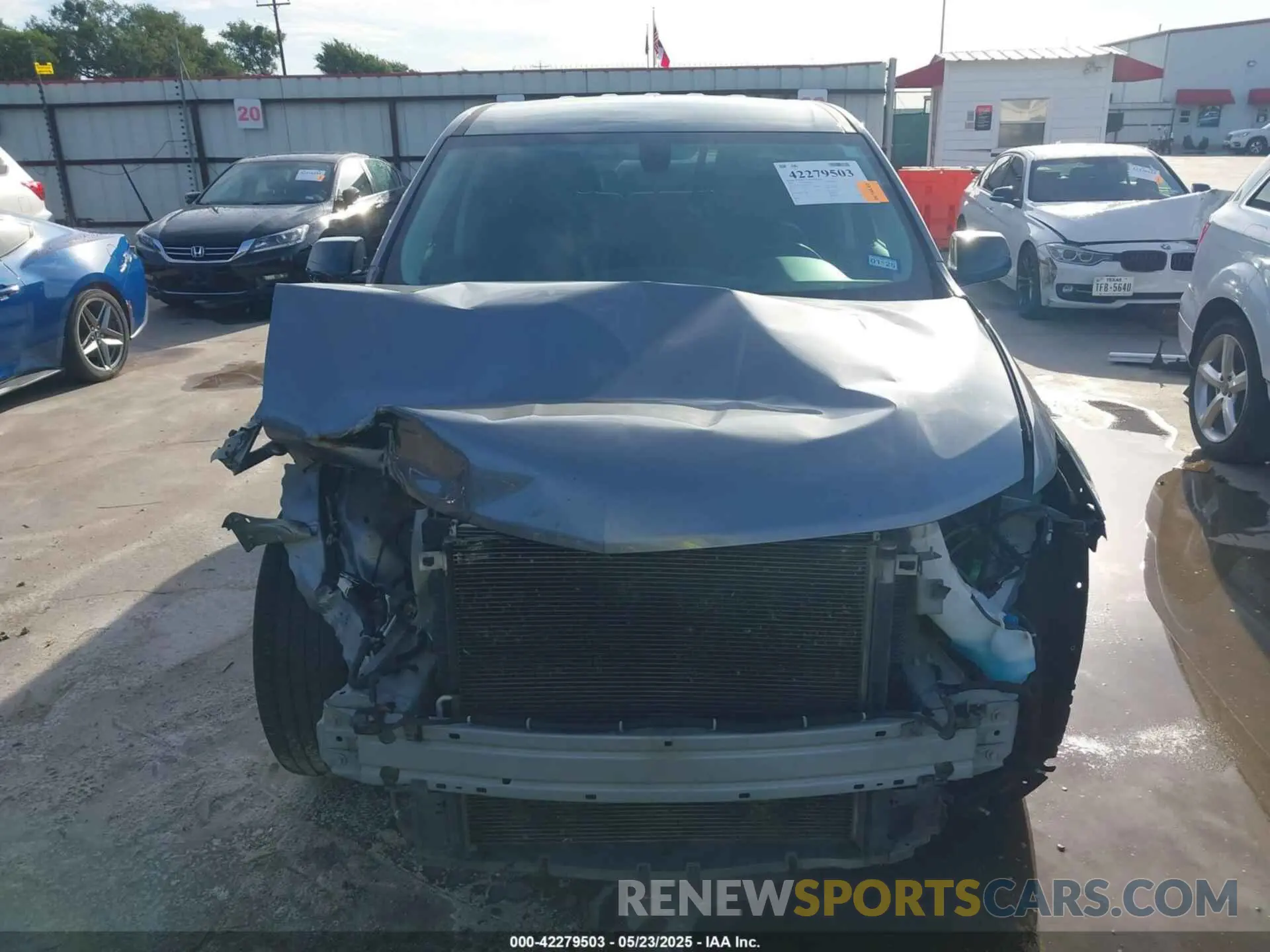 13 Photograph of a damaged car 1GNERFKW8LJ143123 CHEVROLET TRAVERSE 2020