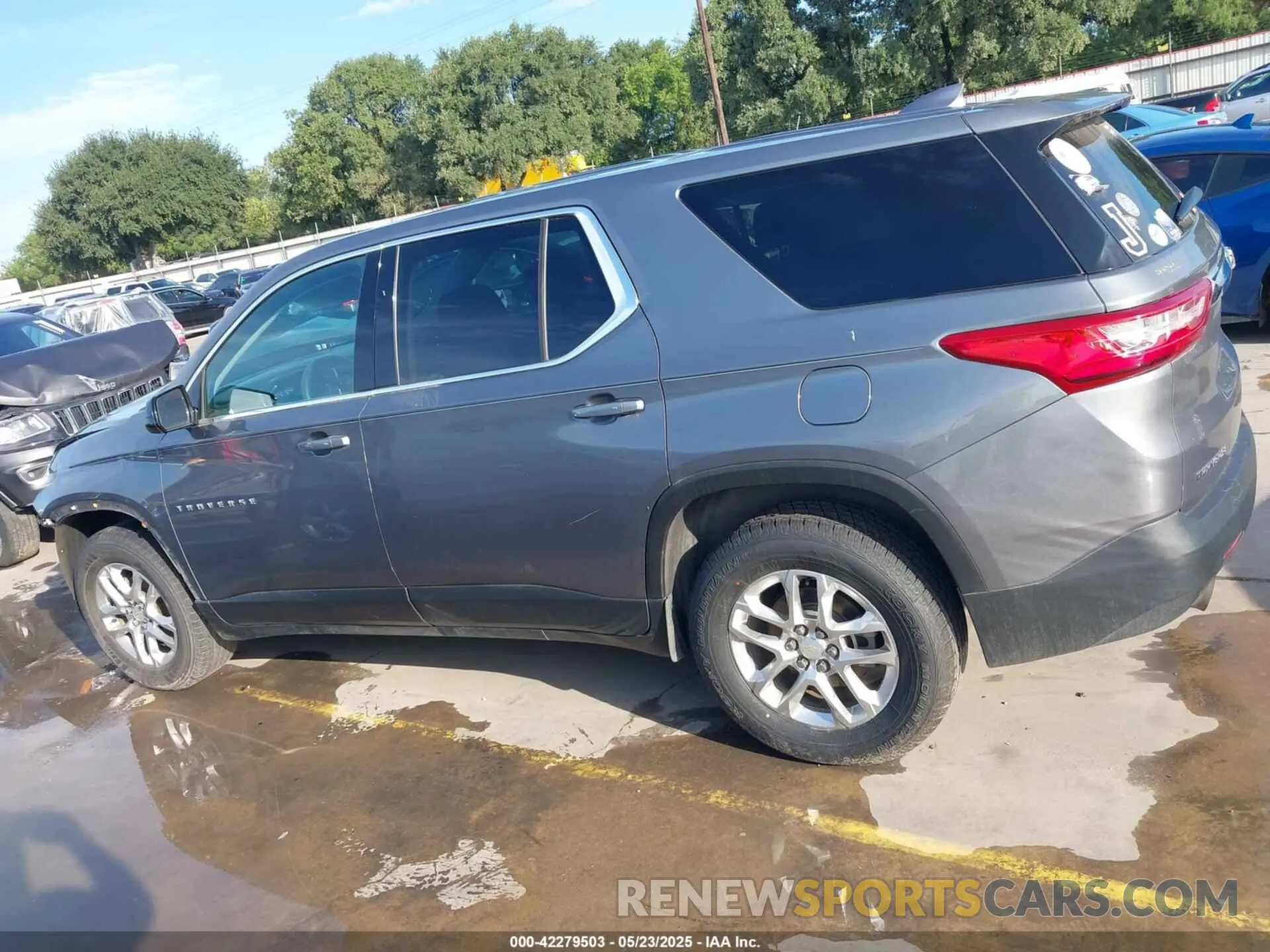 15 Photograph of a damaged car 1GNERFKW8LJ143123 CHEVROLET TRAVERSE 2020