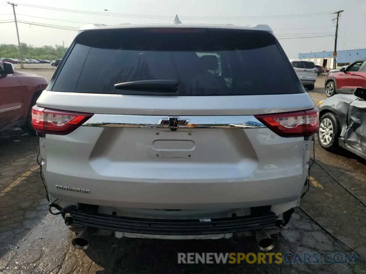 6 Photograph of a damaged car 1GNERFKW8LJ160889 CHEVROLET TRAVERSE 2020