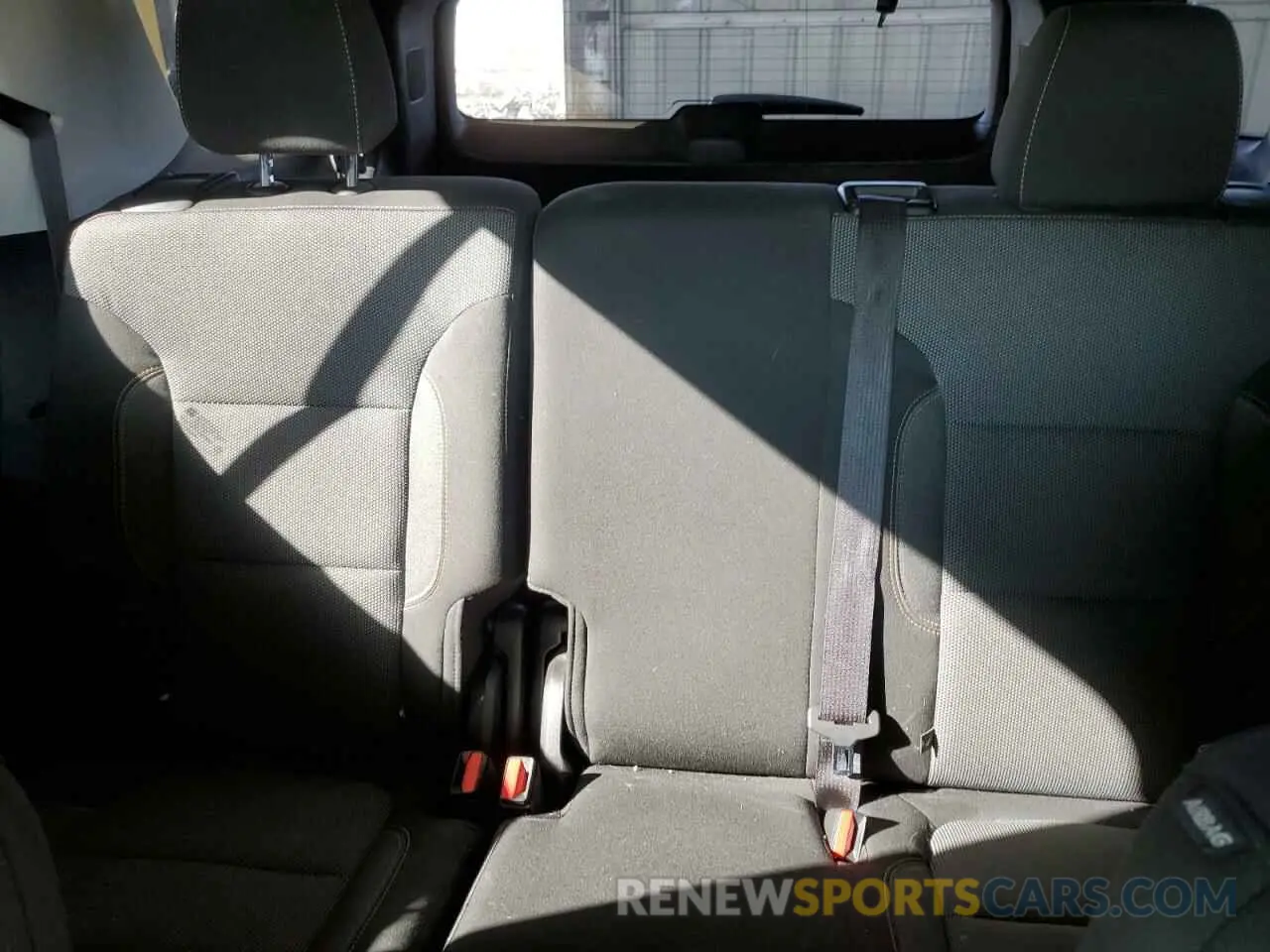 10 Photograph of a damaged car 1GNERFKW8LJ165977 CHEVROLET TRAVERSE 2020