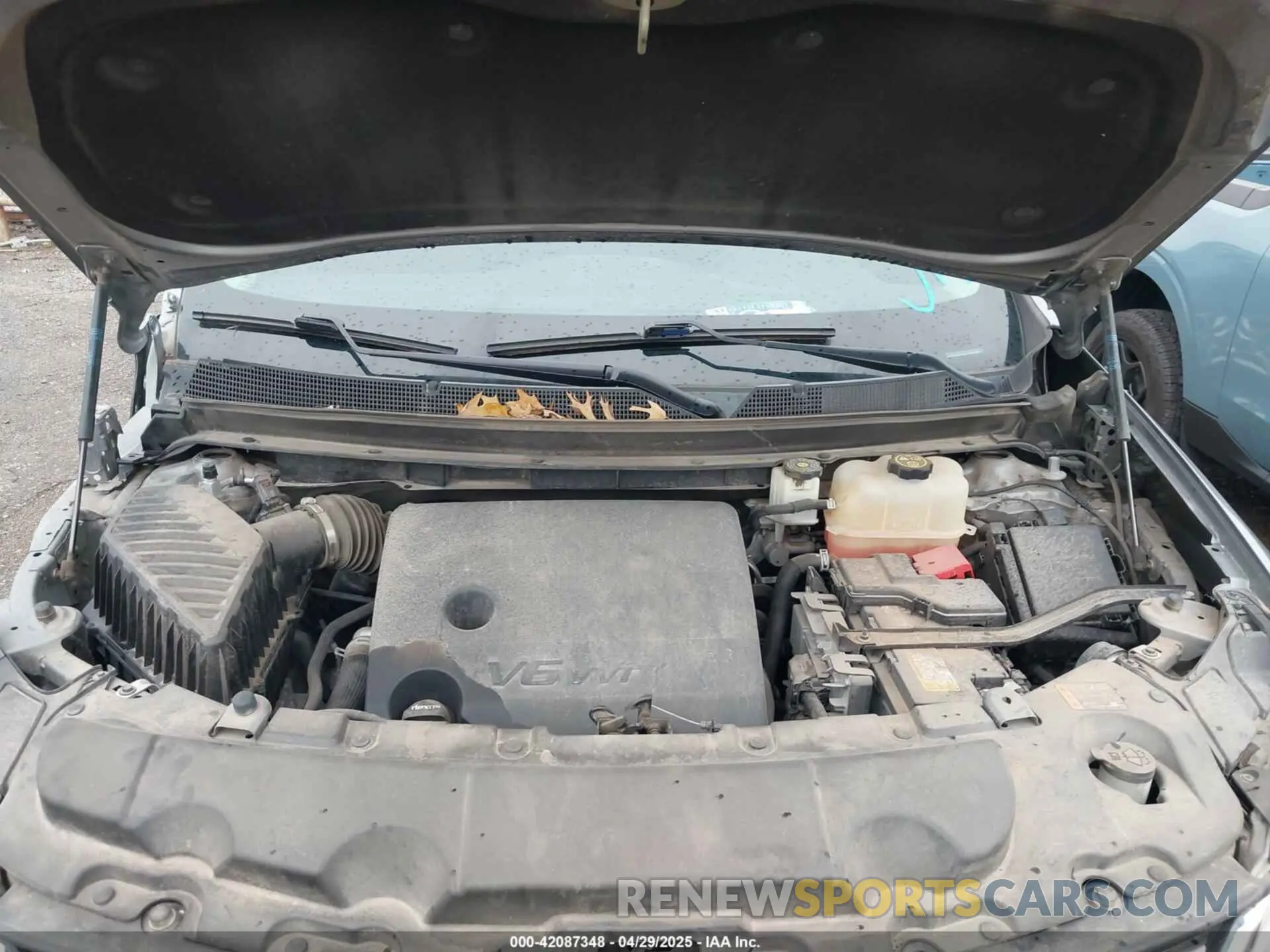 10 Photograph of a damaged car 1GNERFKW8LJ185193 CHEVROLET TRAVERSE 2020