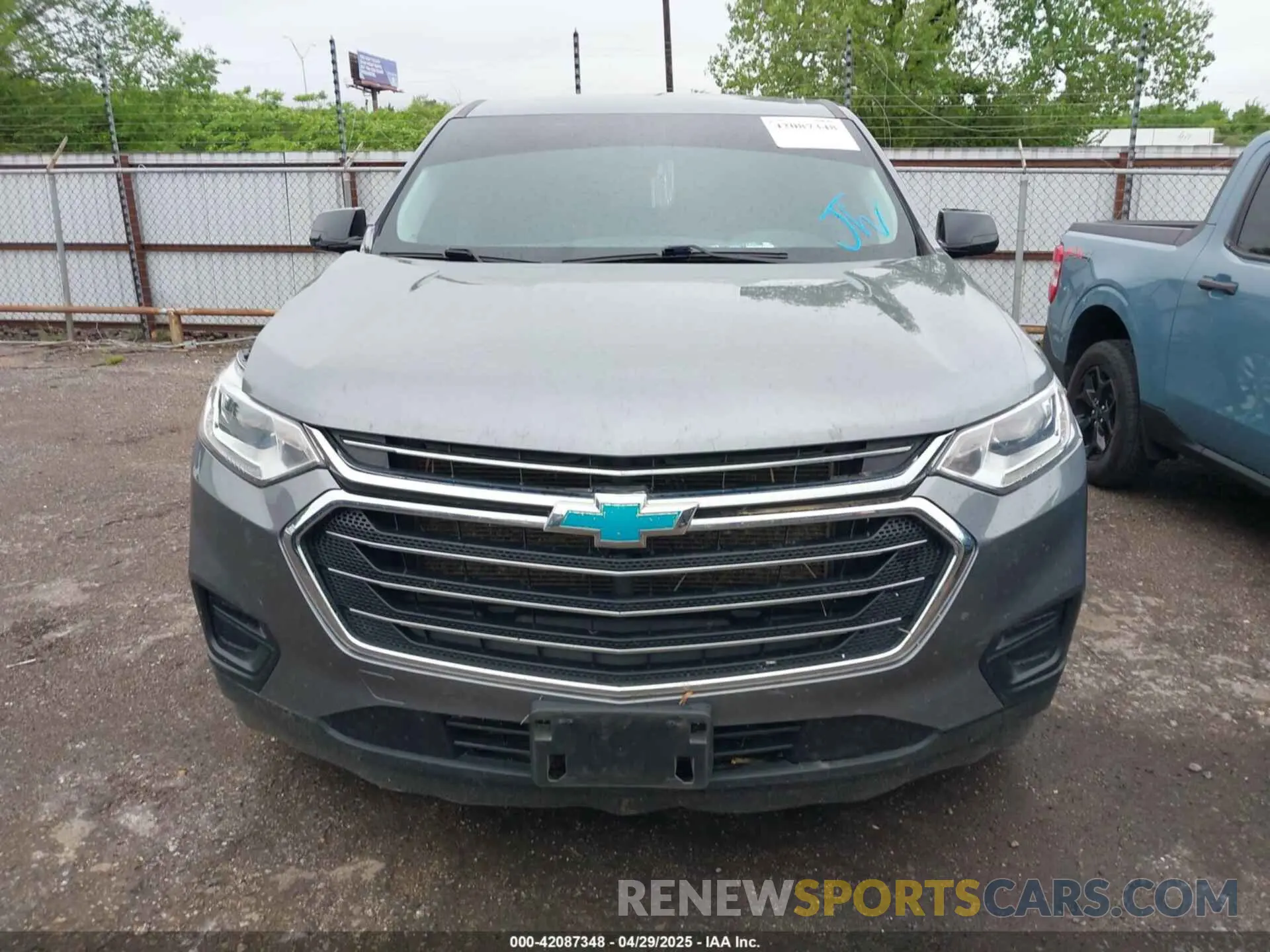 13 Photograph of a damaged car 1GNERFKW8LJ185193 CHEVROLET TRAVERSE 2020