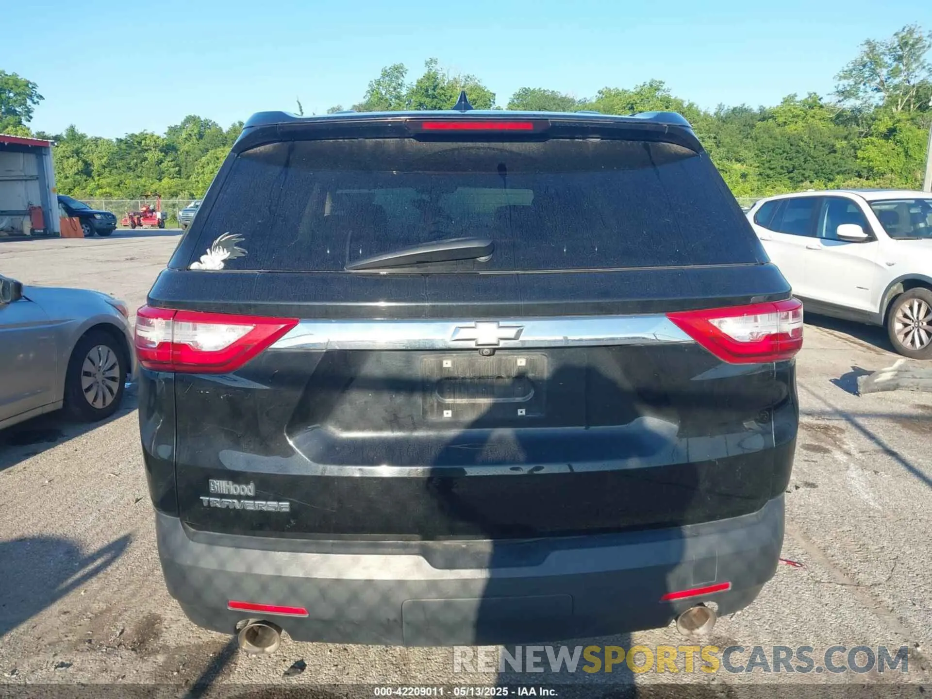 16 Photograph of a damaged car 1GNERFKW8LJ204213 CHEVROLET TRAVERSE 2020