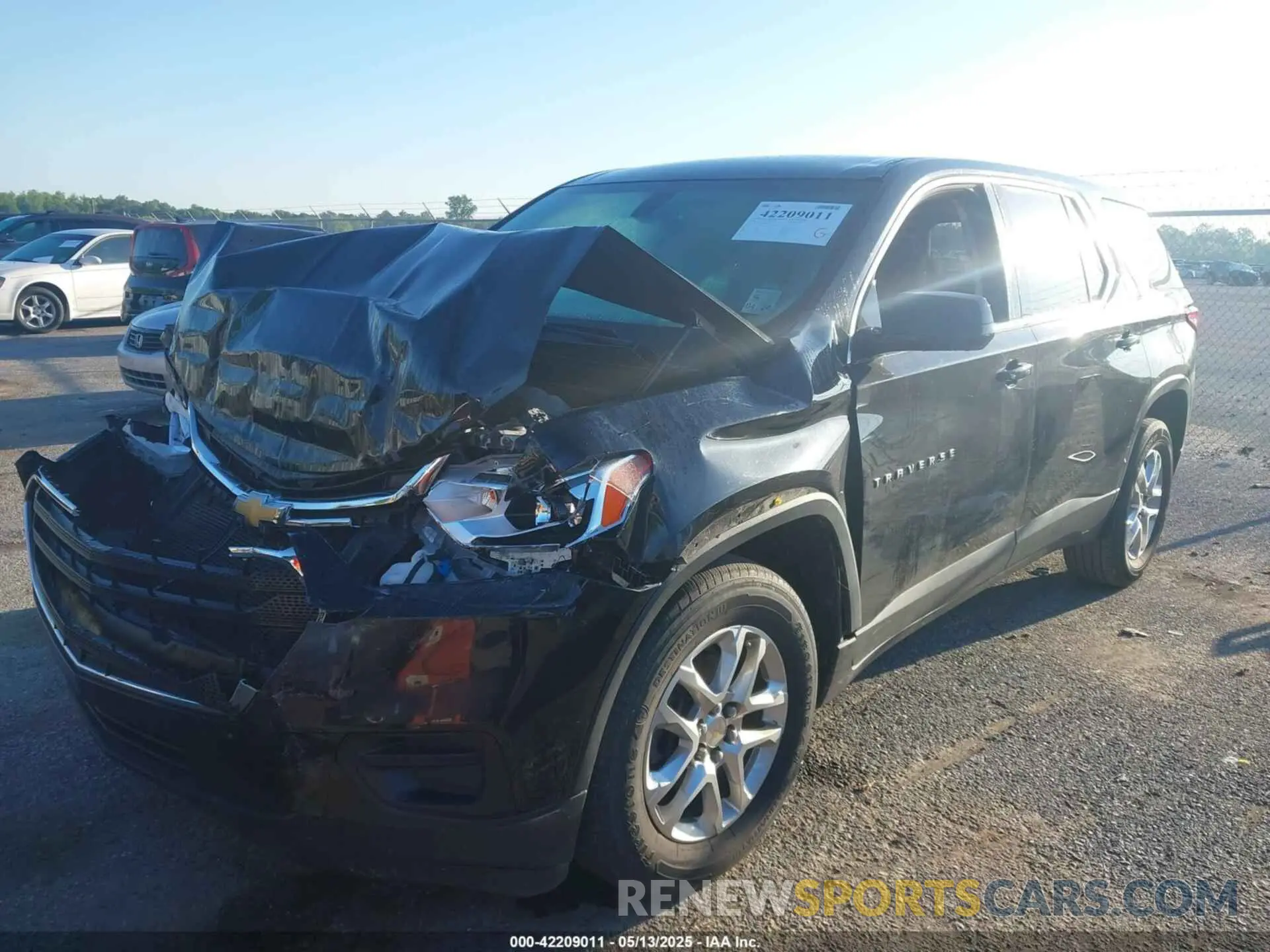 2 Photograph of a damaged car 1GNERFKW8LJ204213 CHEVROLET TRAVERSE 2020