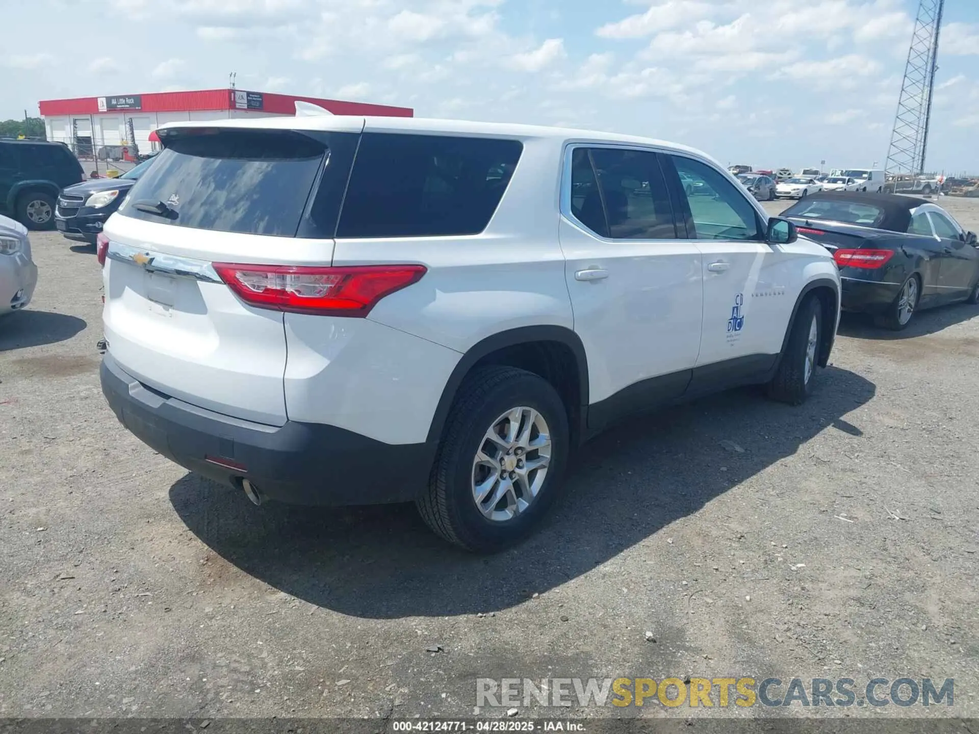 4 Photograph of a damaged car 1GNERFKW8LJ262886 CHEVROLET TRAVERSE 2020