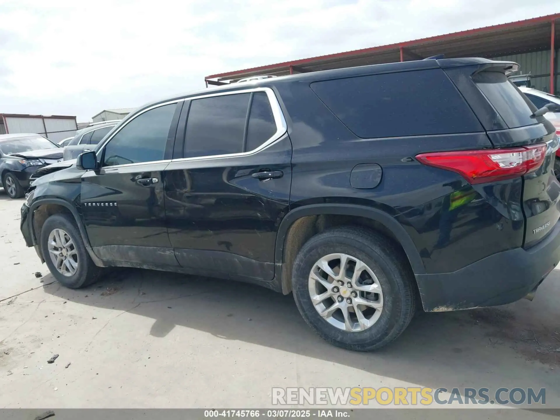 14 Photograph of a damaged car 1GNERFKW8LJ275914 CHEVROLET TRAVERSE 2020
