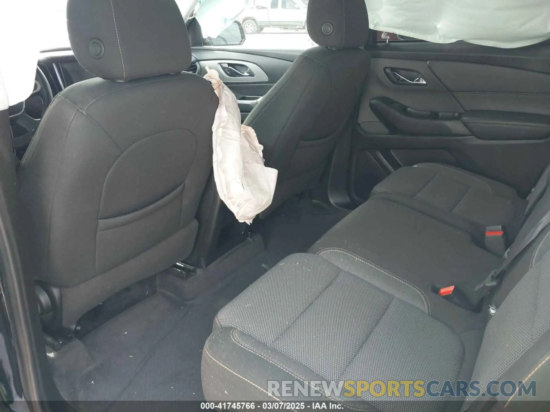 8 Photograph of a damaged car 1GNERFKW8LJ275914 CHEVROLET TRAVERSE 2020
