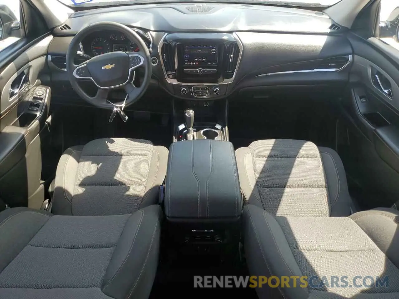 8 Photograph of a damaged car 1GNERFKW8LJ298724 CHEVROLET TRAVERSE 2020