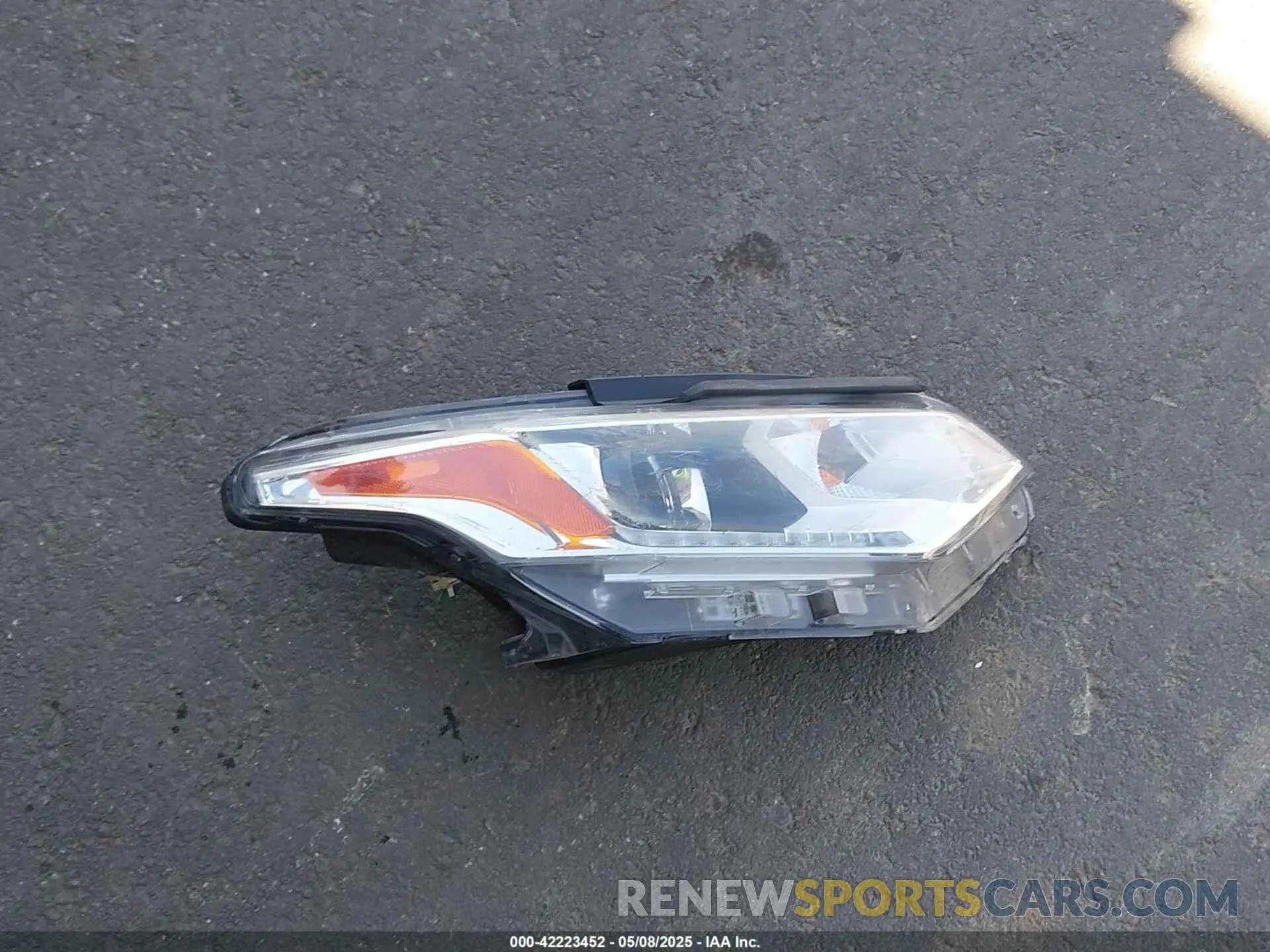 12 Photograph of a damaged car 1GNERFKW8LJ321354 CHEVROLET TRAVERSE 2020
