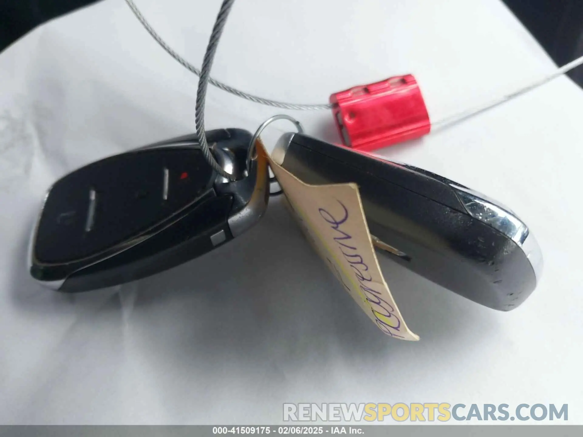 11 Photograph of a damaged car 1GNERFKW9LJ121714 CHEVROLET TRAVERSE 2020