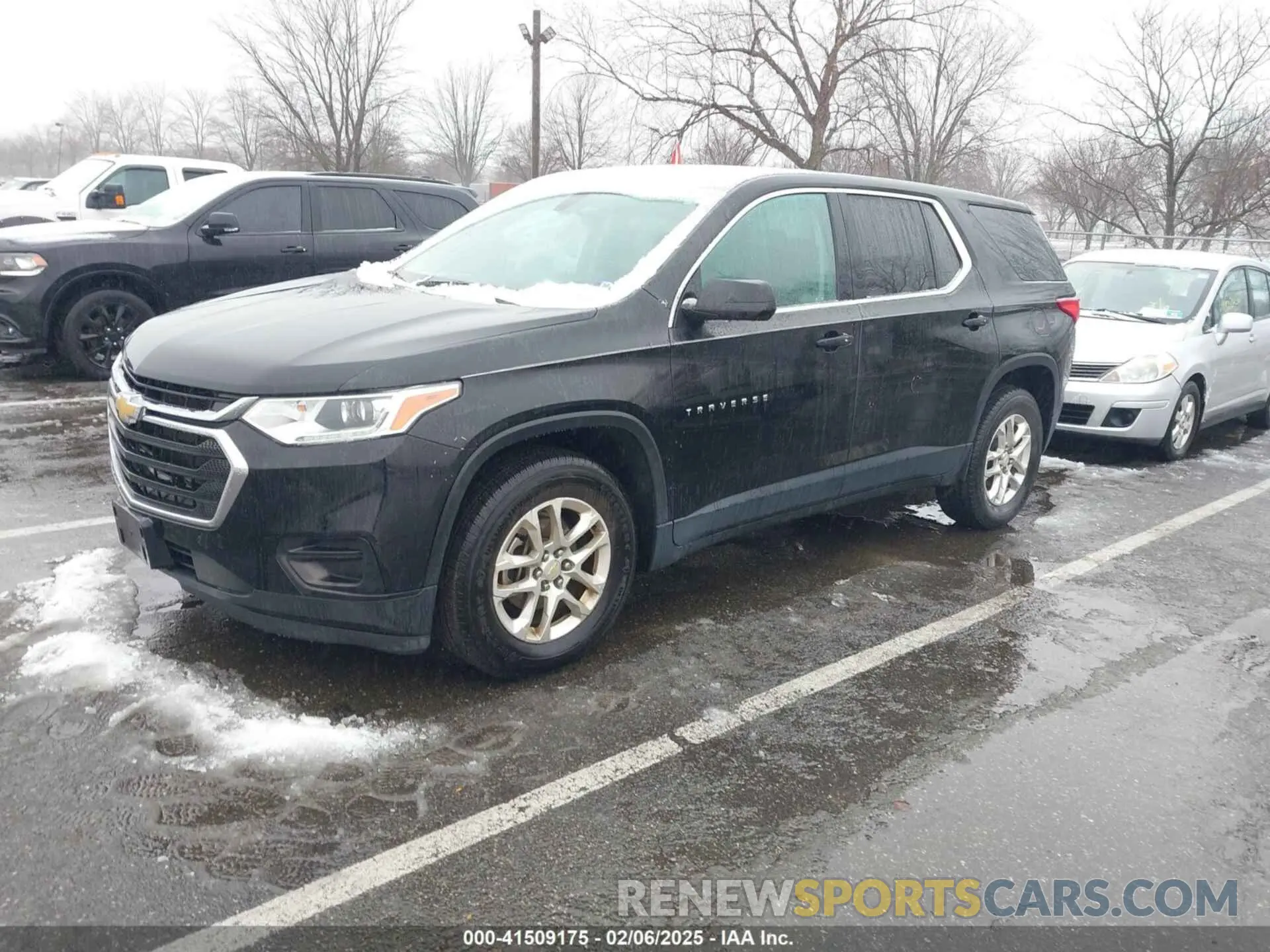 2 Photograph of a damaged car 1GNERFKW9LJ121714 CHEVROLET TRAVERSE 2020