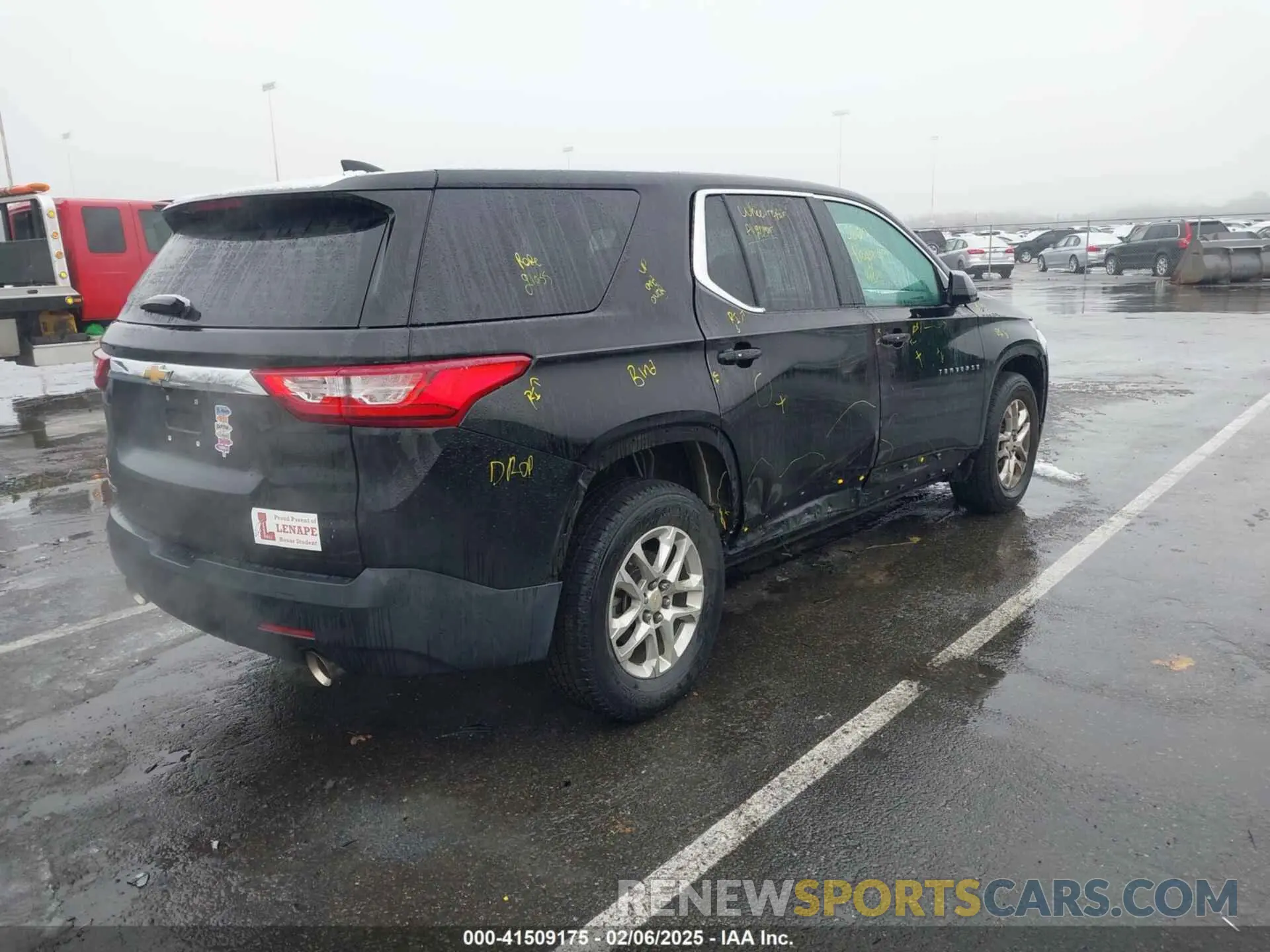 4 Photograph of a damaged car 1GNERFKW9LJ121714 CHEVROLET TRAVERSE 2020
