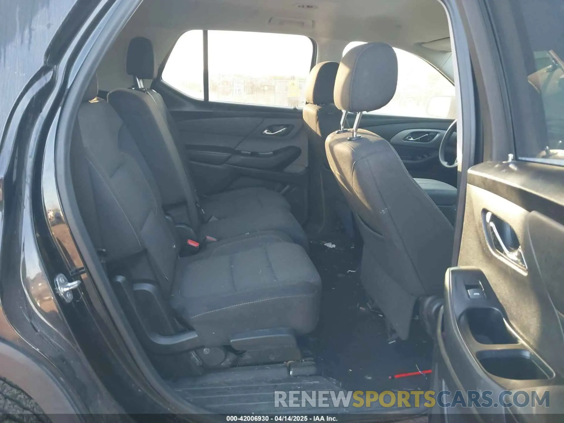 8 Photograph of a damaged car 1GNERFKW9LJ127710 CHEVROLET TRAVERSE 2020