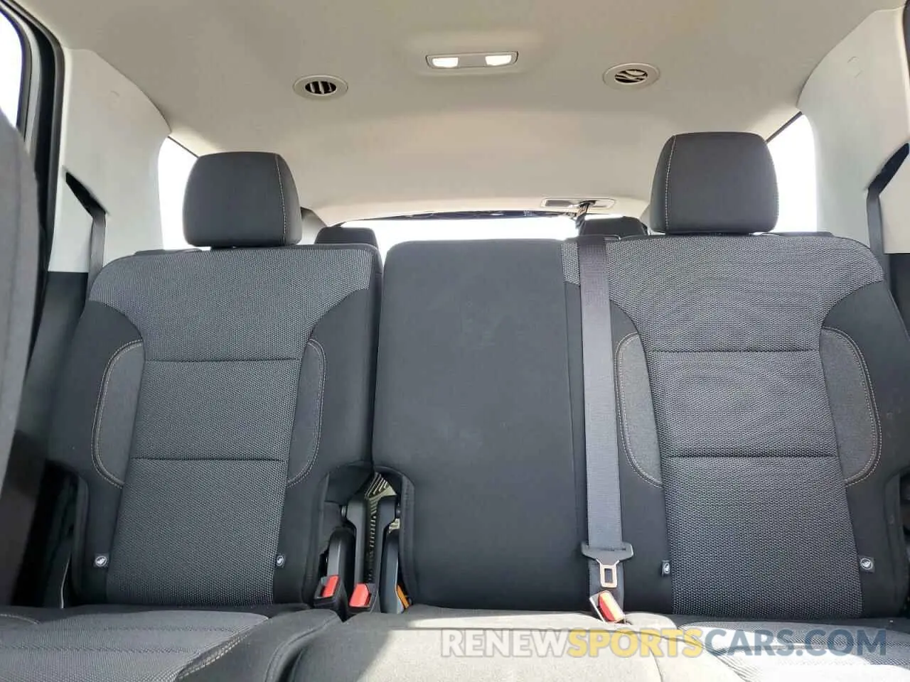 10 Photograph of a damaged car 1GNERFKW9LJ137511 CHEVROLET TRAVERSE 2020