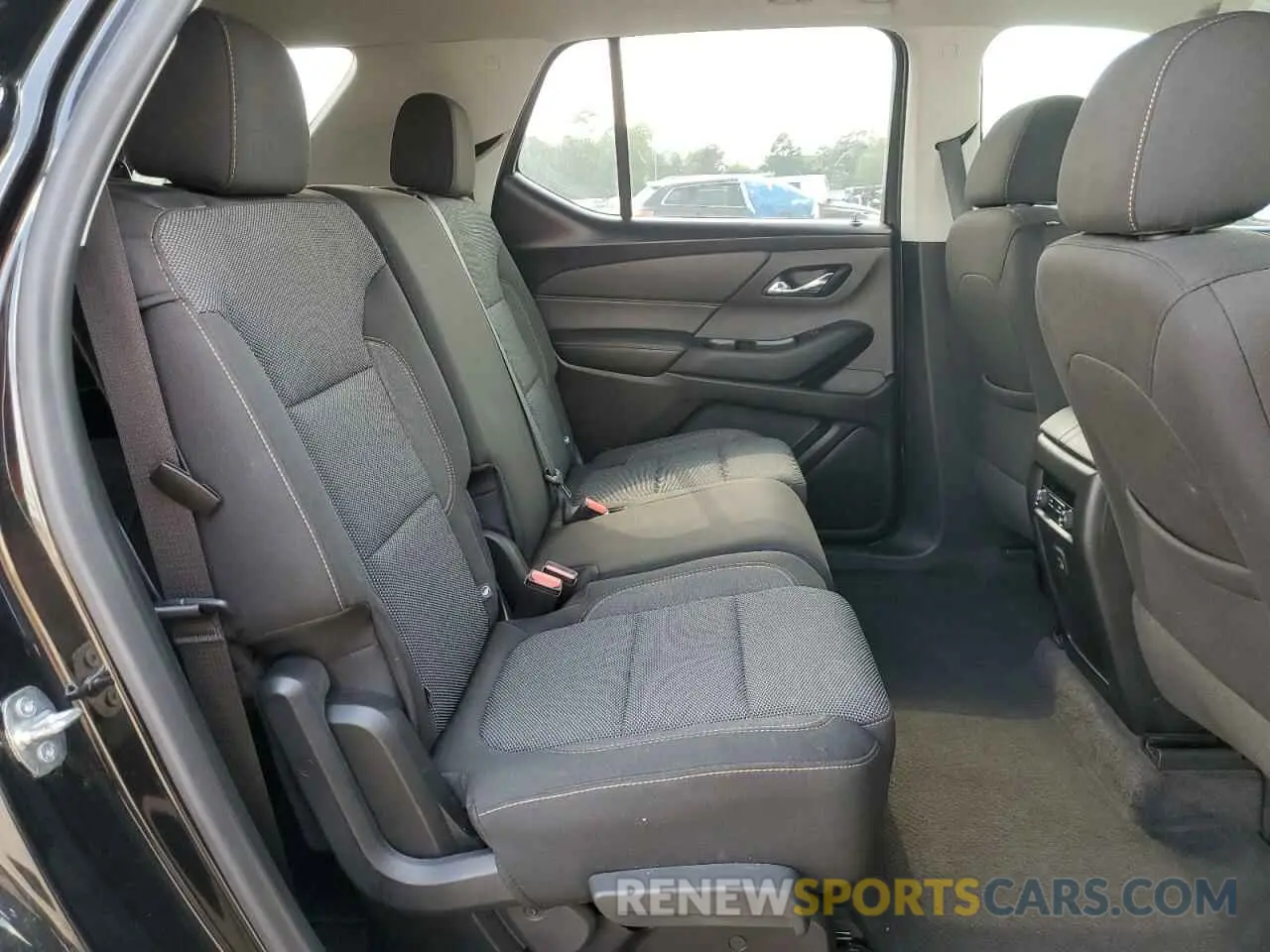 11 Photograph of a damaged car 1GNERFKW9LJ137511 CHEVROLET TRAVERSE 2020