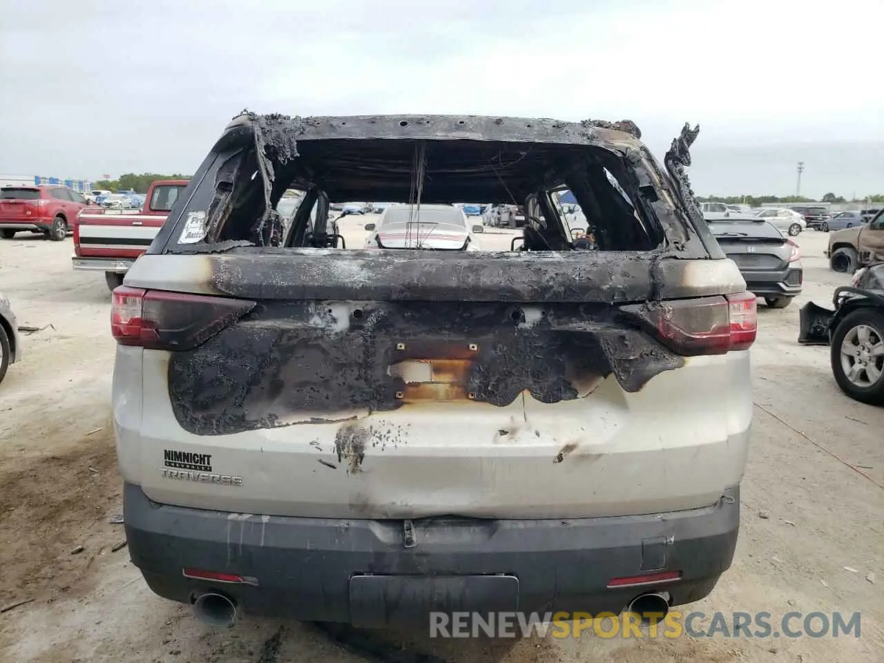 6 Photograph of a damaged car 1GNERFKW9LJ184862 CHEVROLET TRAVERSE 2020