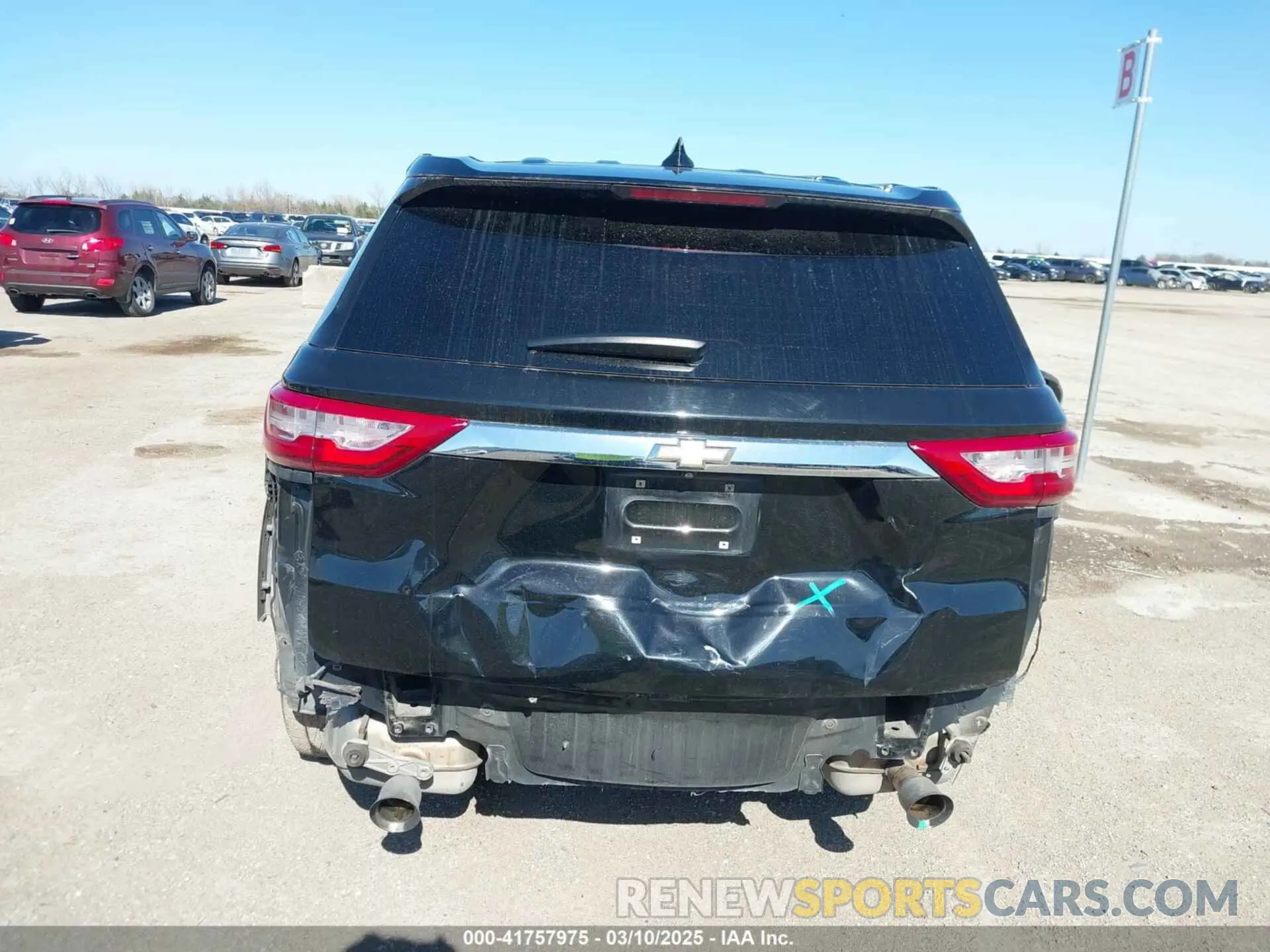 6 Photograph of a damaged car 1GNERFKW9LJ206116 CHEVROLET TRAVERSE 2020