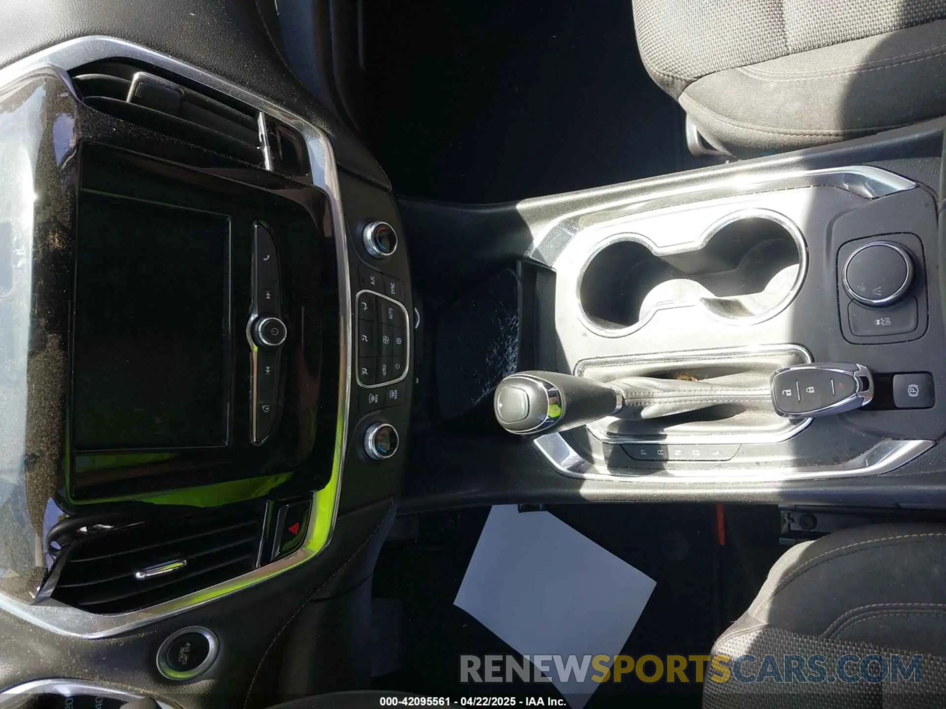 11 Photograph of a damaged car 1GNERFKW9LJ248110 CHEVROLET TRAVERSE 2020