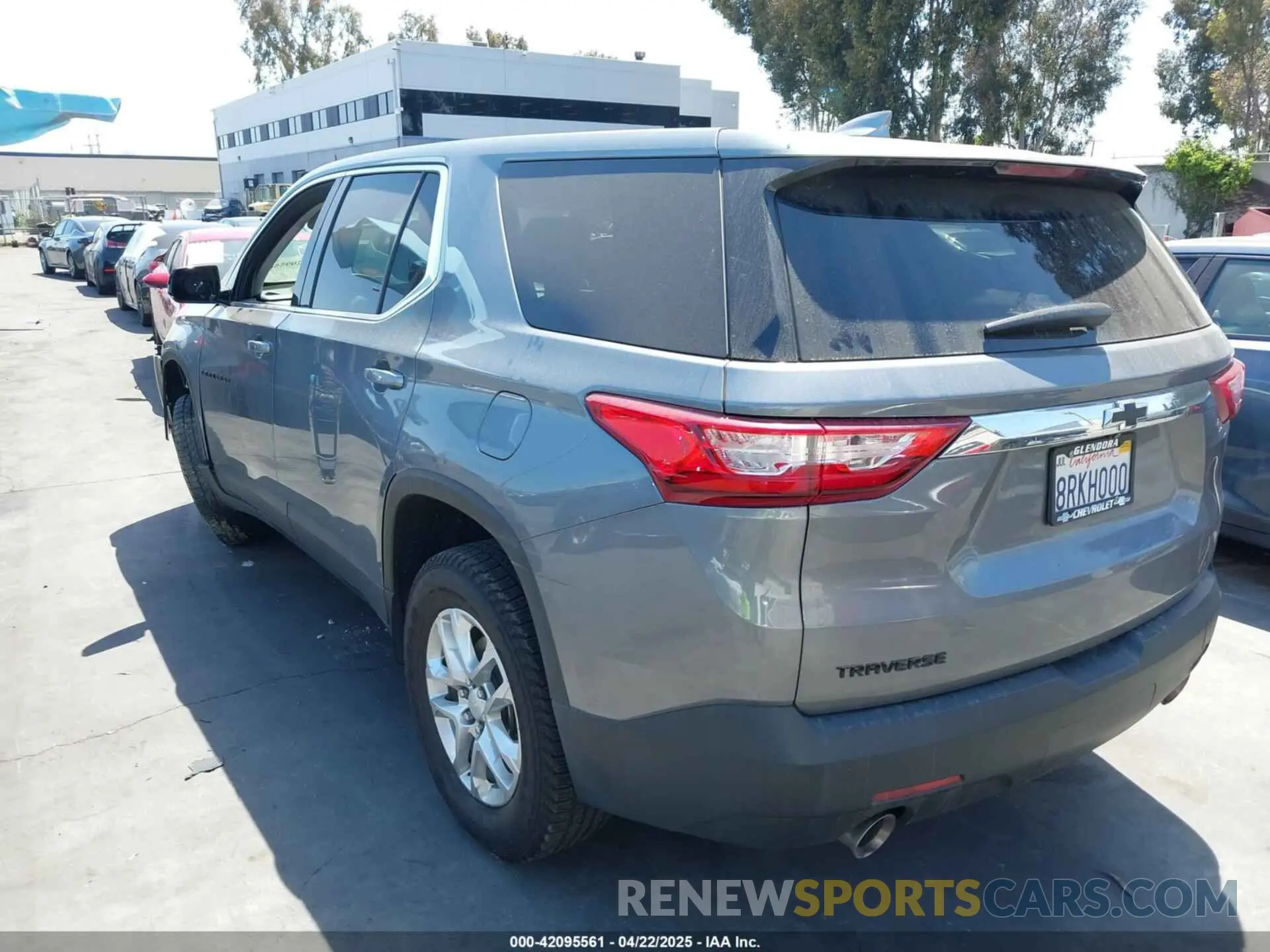 3 Photograph of a damaged car 1GNERFKW9LJ248110 CHEVROLET TRAVERSE 2020