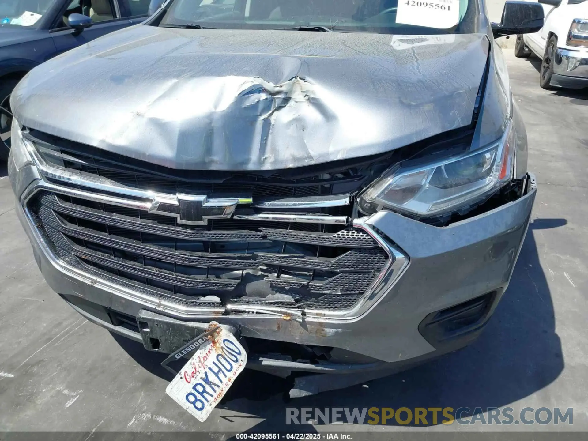 6 Photograph of a damaged car 1GNERFKW9LJ248110 CHEVROLET TRAVERSE 2020