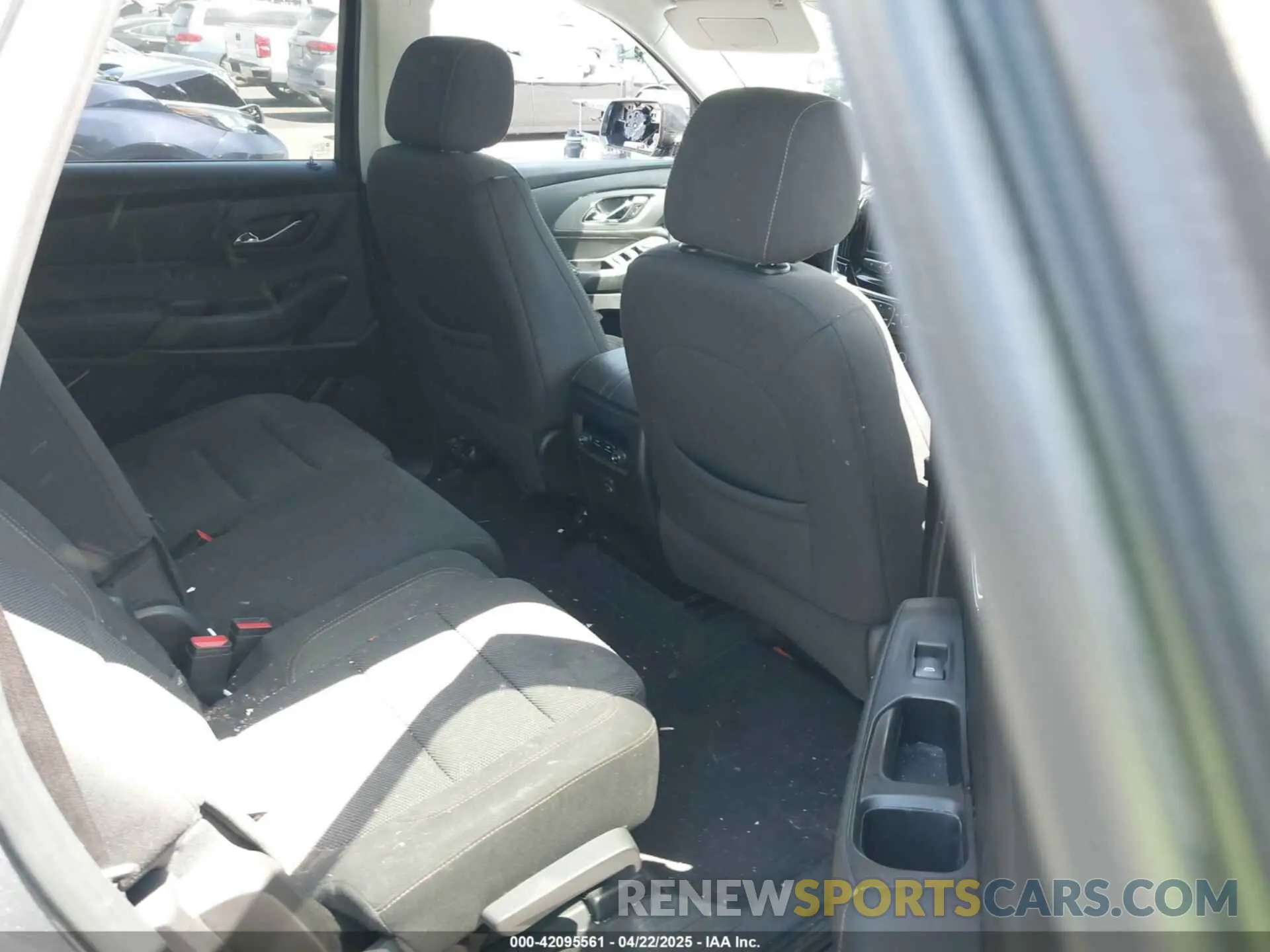 8 Photograph of a damaged car 1GNERFKW9LJ248110 CHEVROLET TRAVERSE 2020