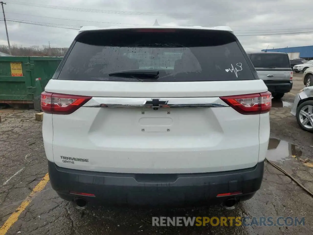 6 Photograph of a damaged car 1GNERFKW9LJ261004 CHEVROLET TRAVERSE 2020