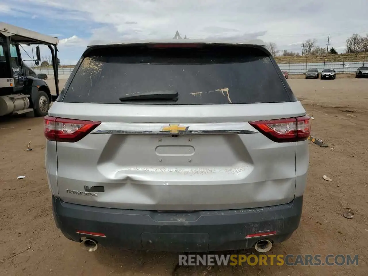 6 Photograph of a damaged car 1GNERFKW9LJ275842 CHEVROLET TRAVERSE 2020
