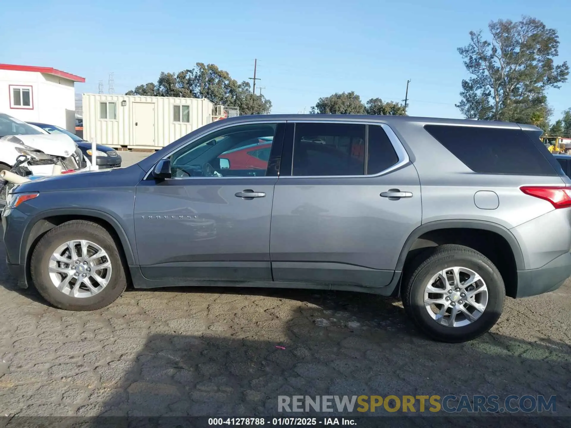 14 Photograph of a damaged car 1GNERFKW9LJ307723 CHEVROLET TRAVERSE 2020