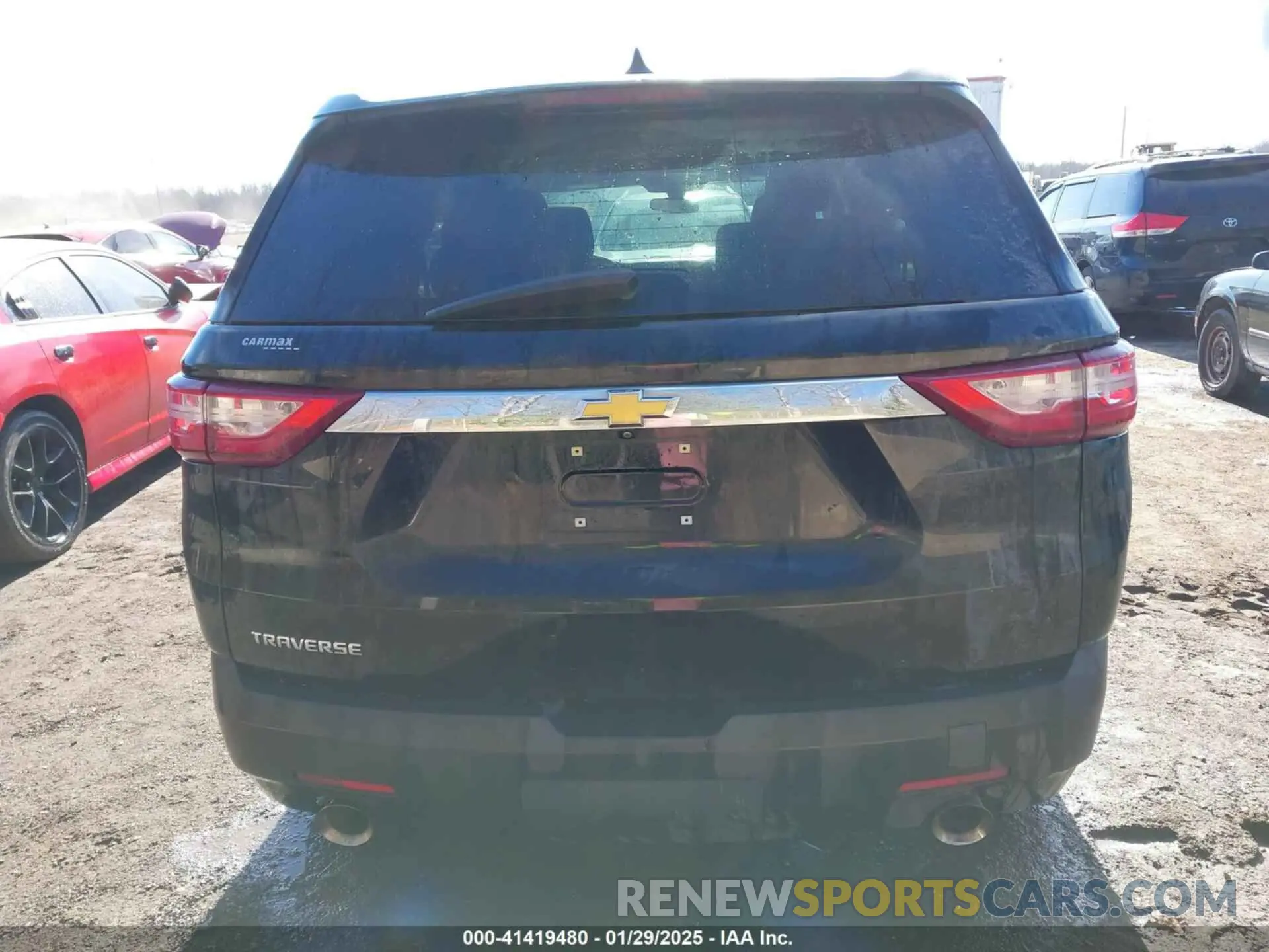 16 Photograph of a damaged car 1GNERFKWXLJ100712 CHEVROLET TRAVERSE 2020