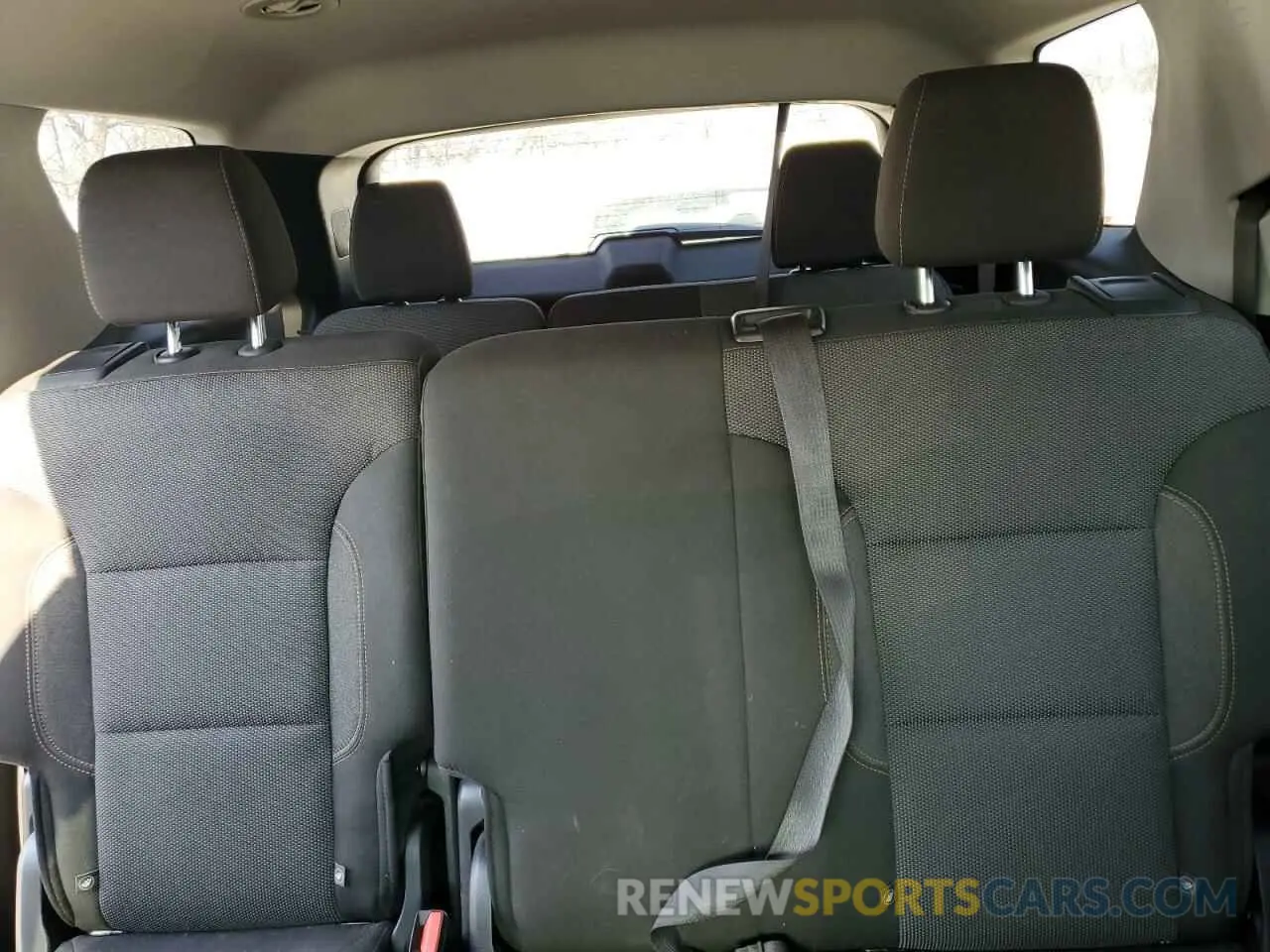 10 Photograph of a damaged car 1GNERFKWXLJ140272 CHEVROLET TRAVERSE 2020