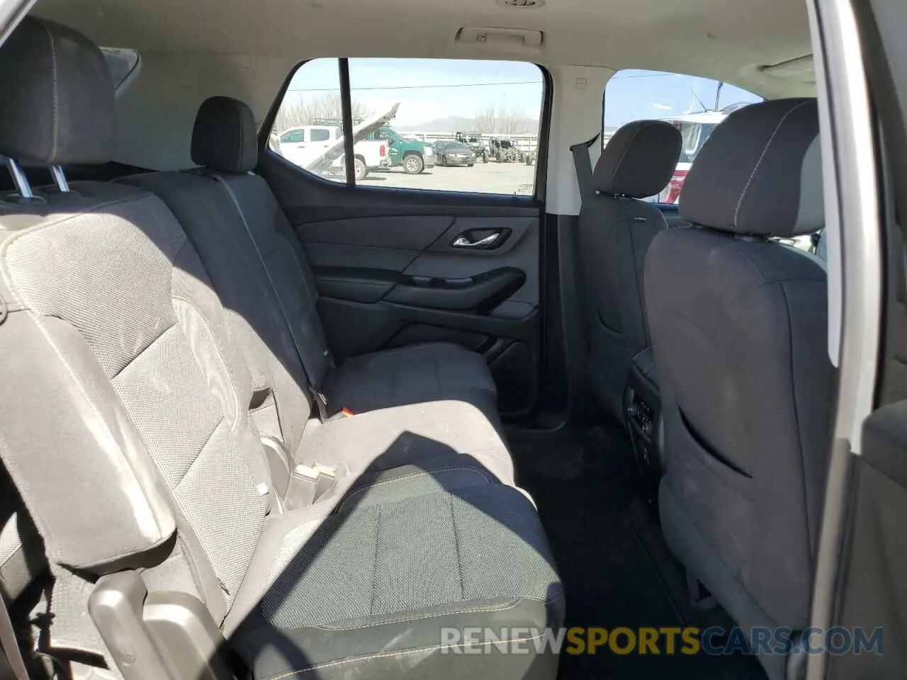 11 Photograph of a damaged car 1GNERFKWXLJ201717 CHEVROLET TRAVERSE 2020