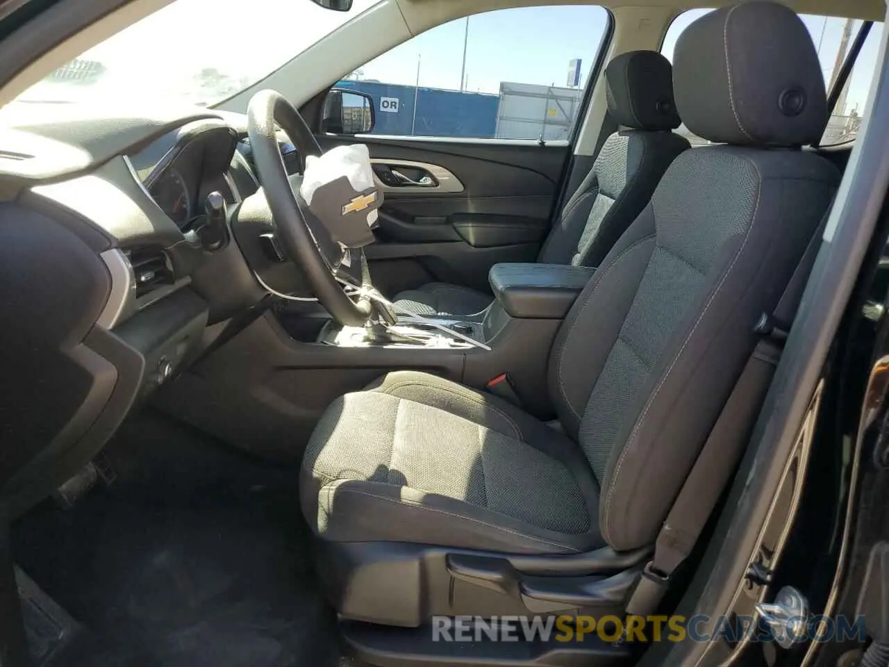 7 Photograph of a damaged car 1GNERFKWXLJ201717 CHEVROLET TRAVERSE 2020