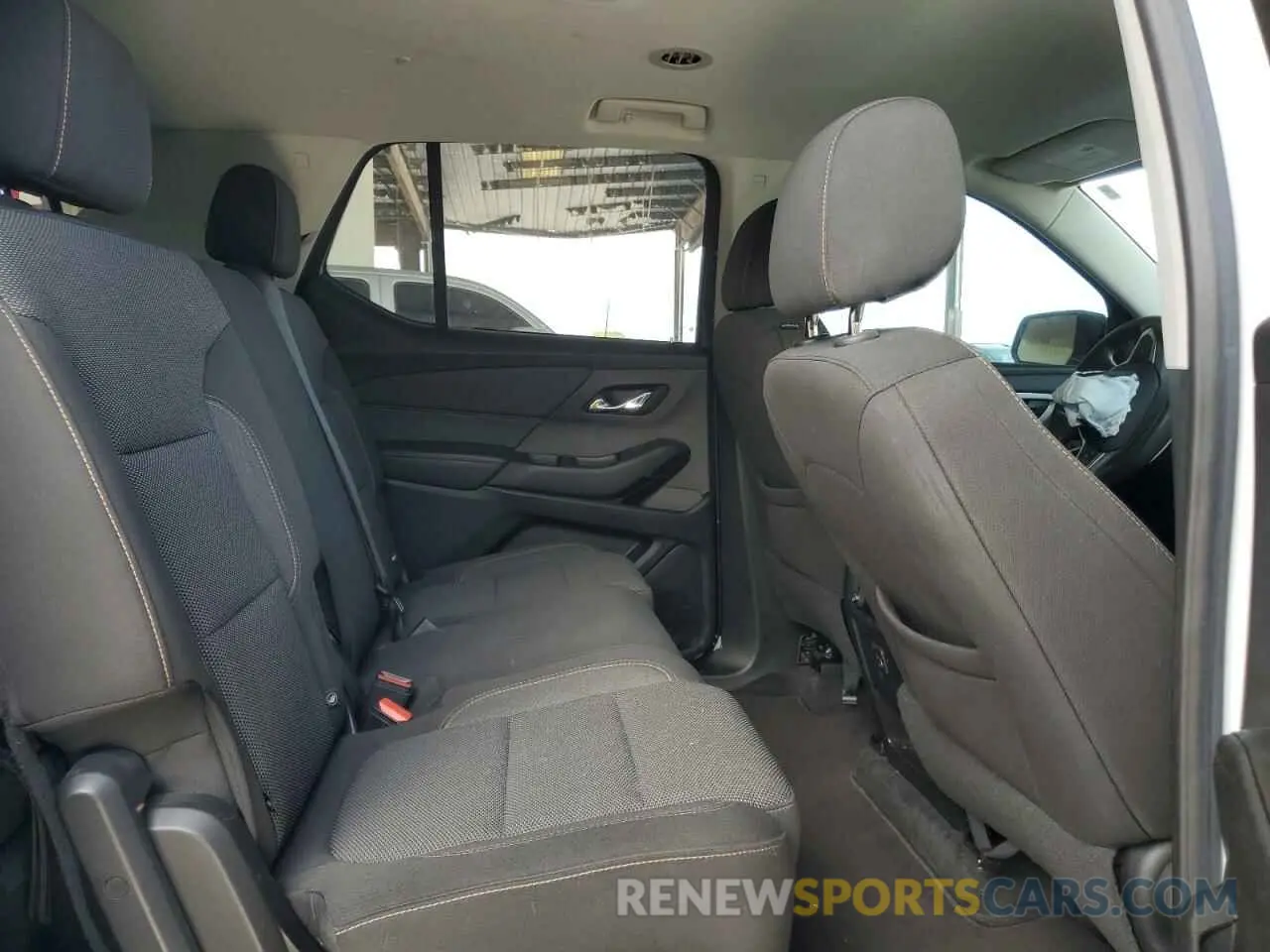 10 Photograph of a damaged car 1GNERFKWXLJ219201 CHEVROLET TRAVERSE 2020