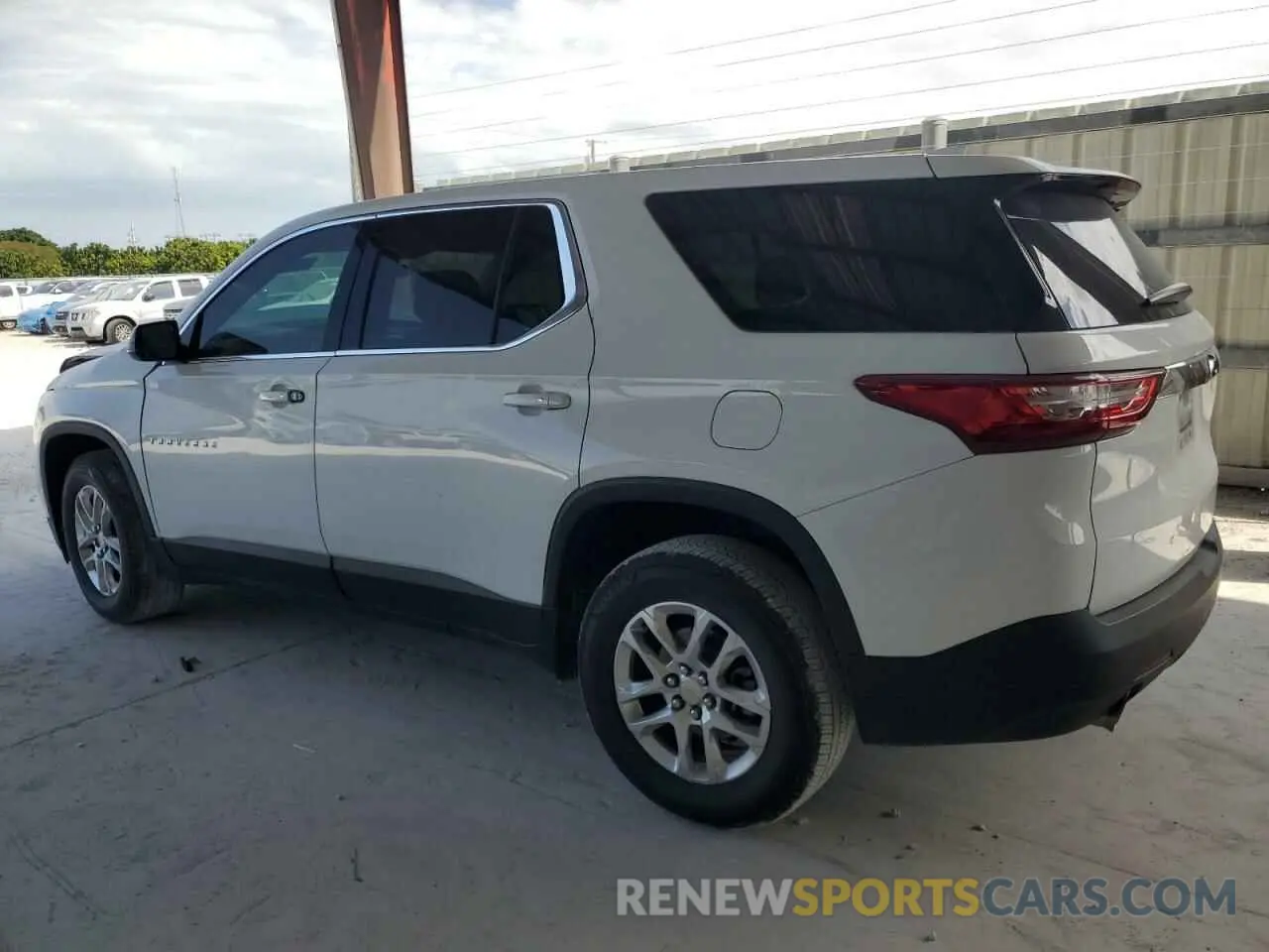 2 Photograph of a damaged car 1GNERFKWXLJ219201 CHEVROLET TRAVERSE 2020