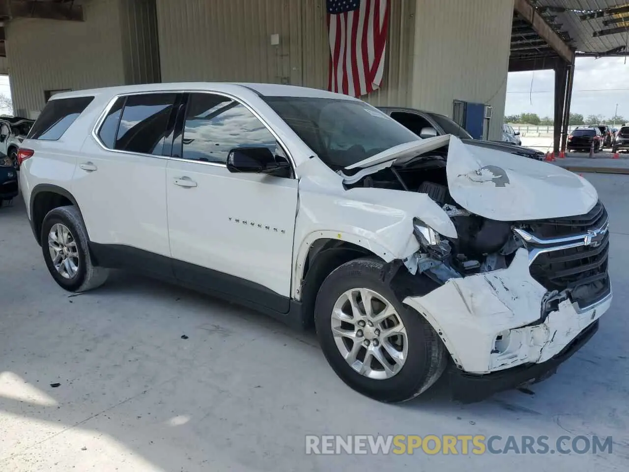 4 Photograph of a damaged car 1GNERFKWXLJ219201 CHEVROLET TRAVERSE 2020