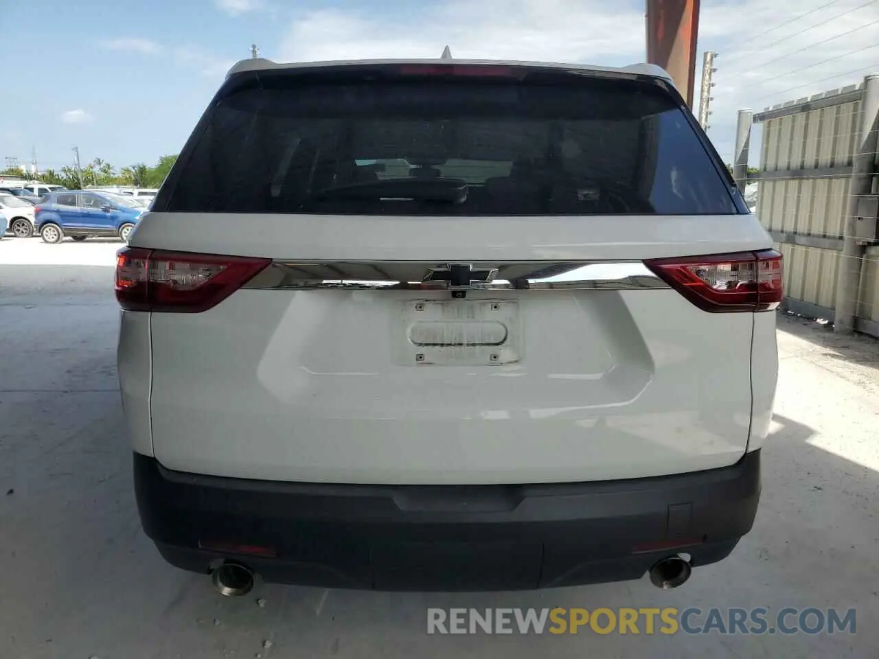 6 Photograph of a damaged car 1GNERFKWXLJ219201 CHEVROLET TRAVERSE 2020