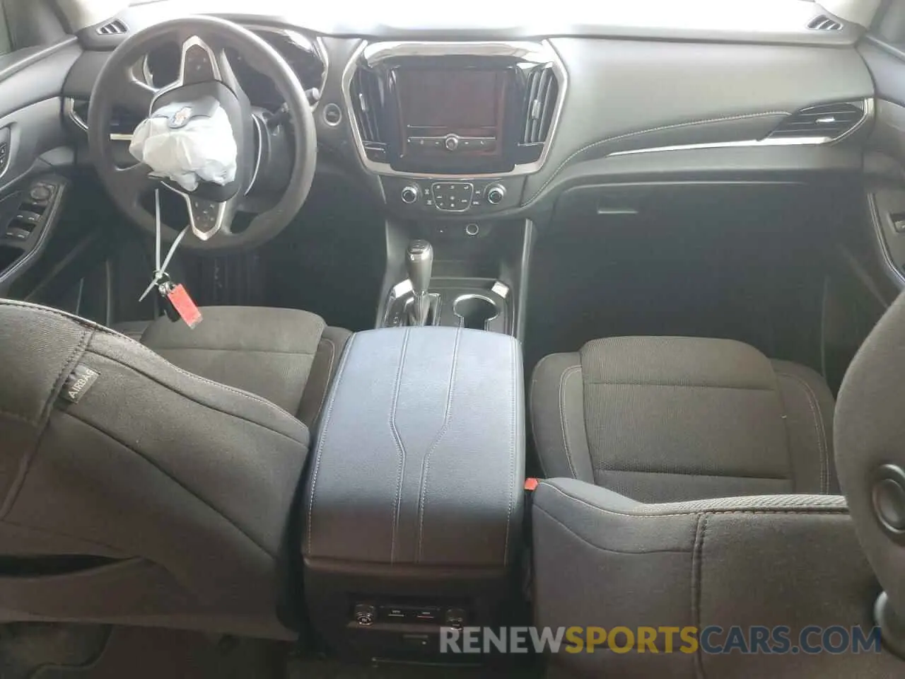 8 Photograph of a damaged car 1GNERFKWXLJ219201 CHEVROLET TRAVERSE 2020