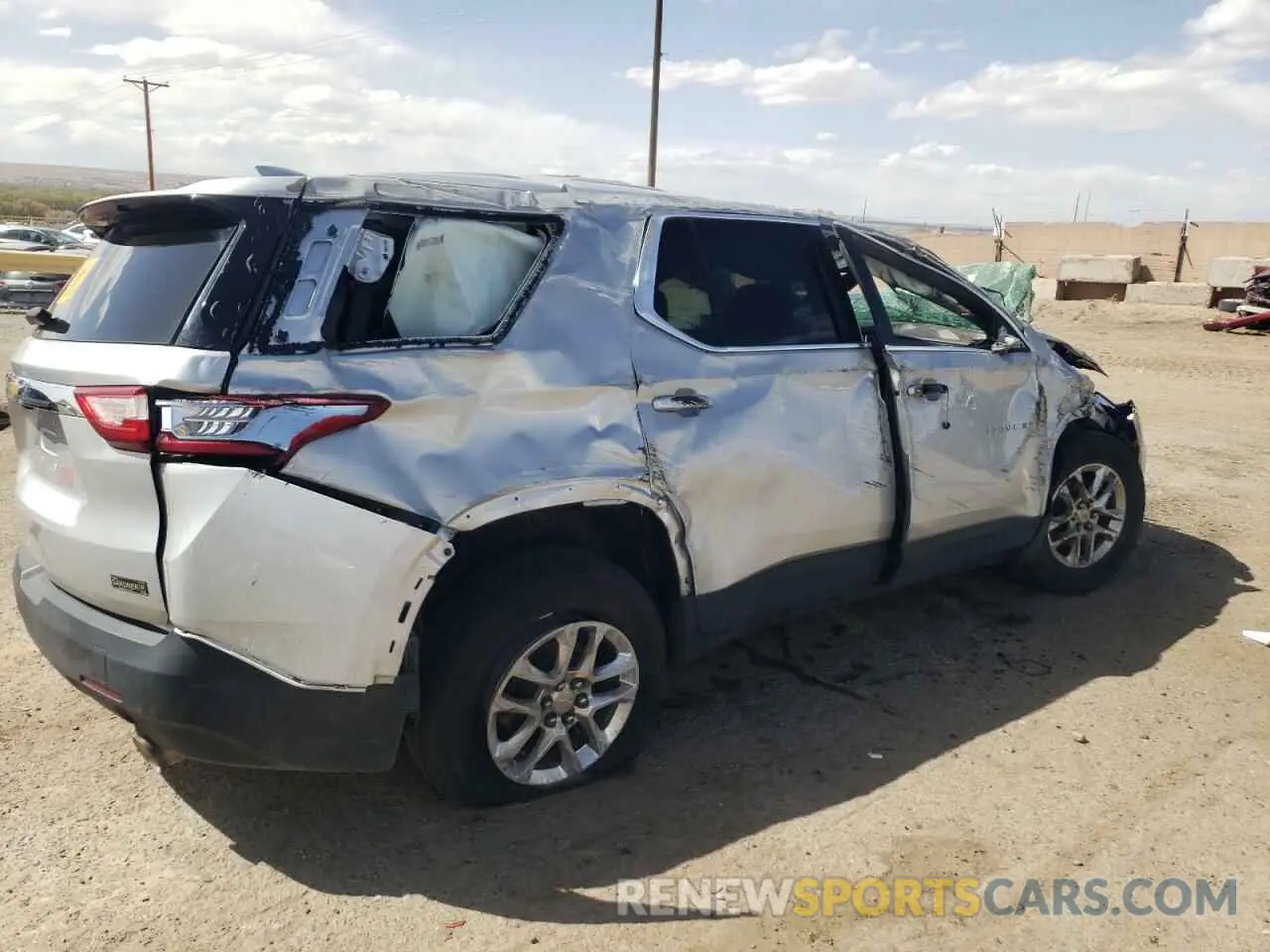 3 Photograph of a damaged car 1GNERFKWXLJ262274 CHEVROLET TRAVERSE 2020