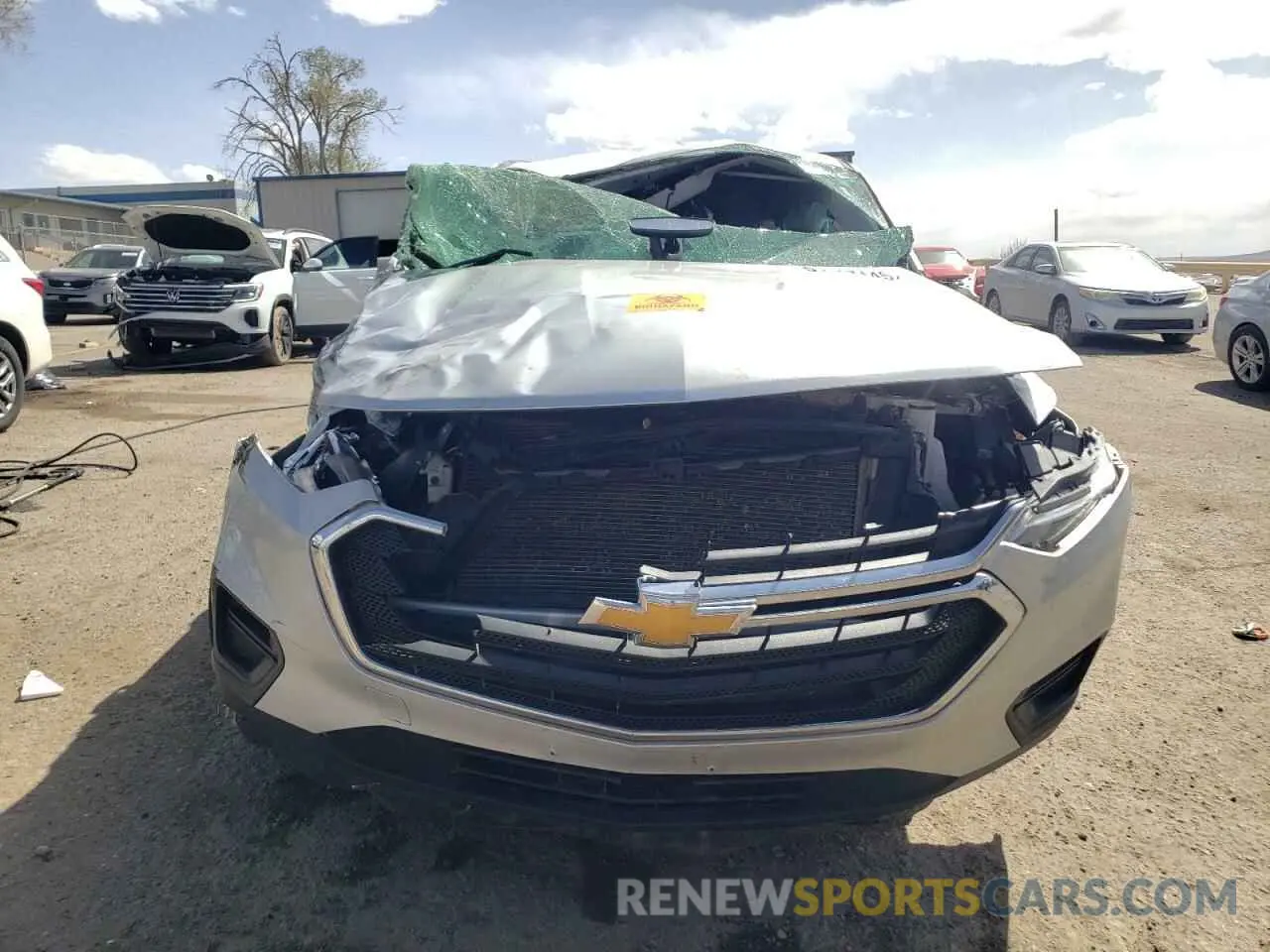 5 Photograph of a damaged car 1GNERFKWXLJ262274 CHEVROLET TRAVERSE 2020