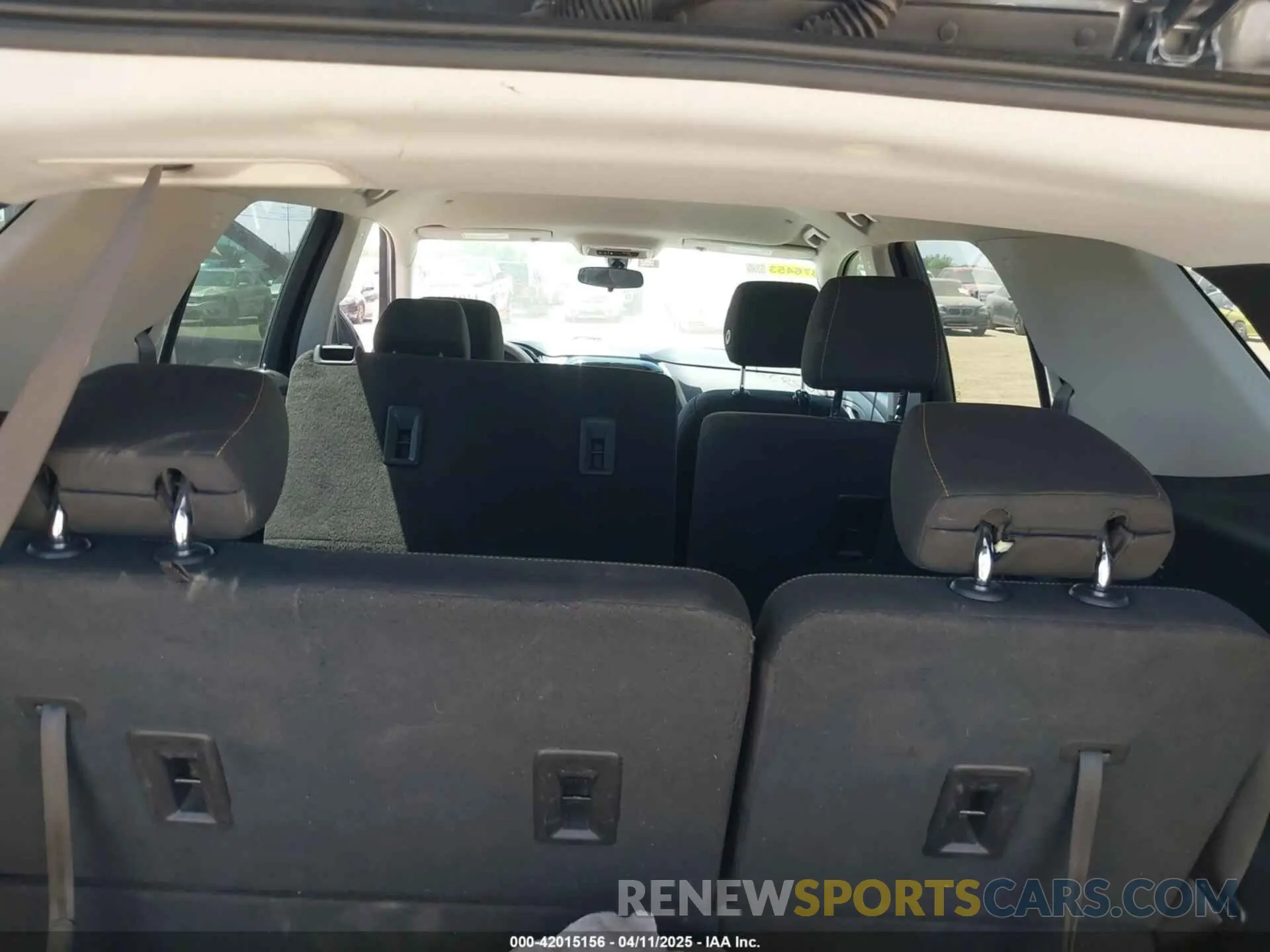 8 Photograph of a damaged car 1GNERFKWXLJ275364 CHEVROLET TRAVERSE 2020