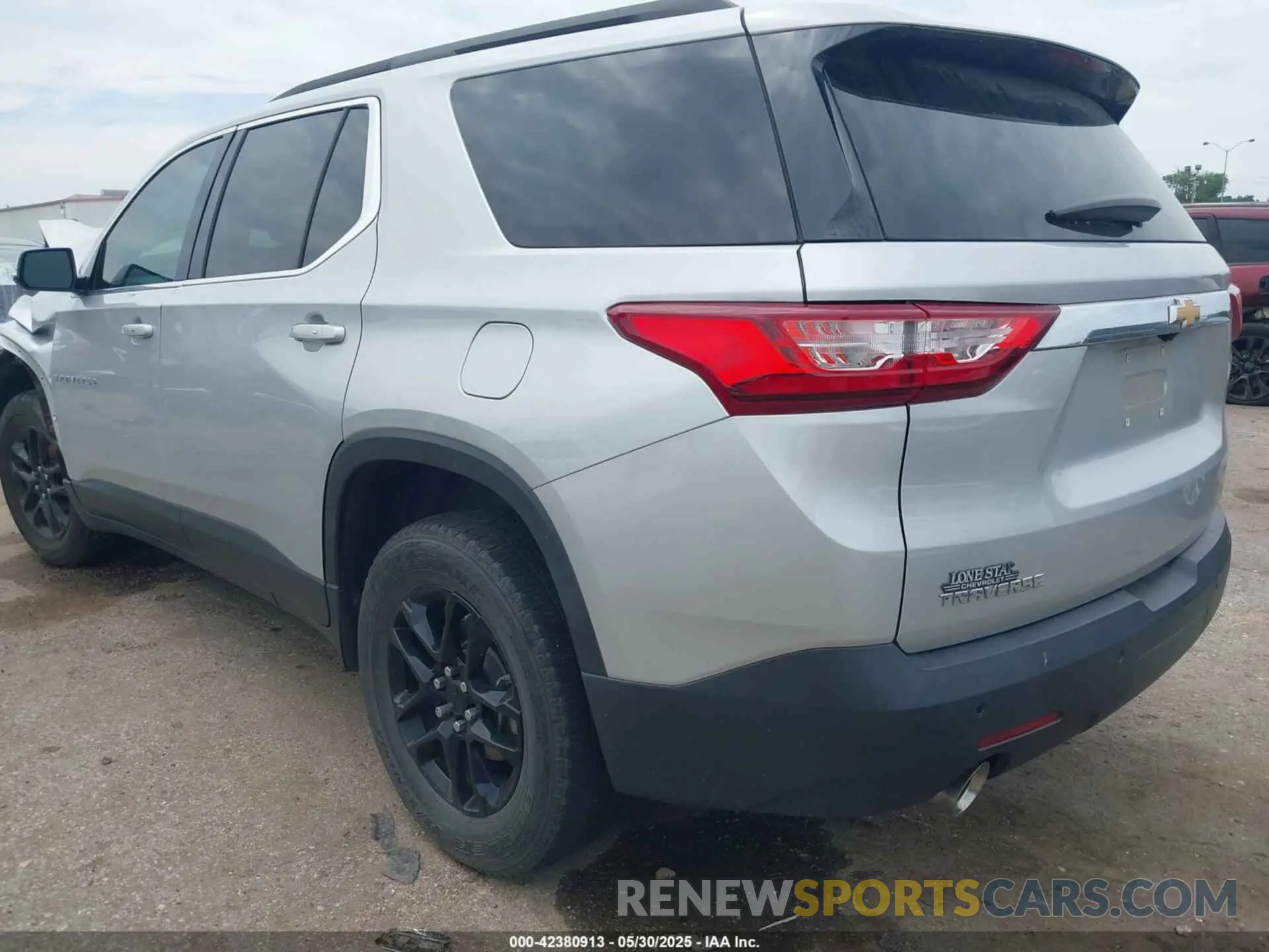 3 Photograph of a damaged car 1GNERGKW0LJ101728 CHEVROLET TRAVERSE 2020