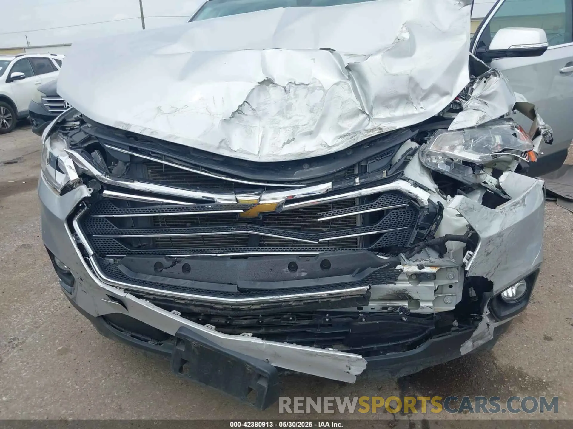 6 Photograph of a damaged car 1GNERGKW0LJ101728 CHEVROLET TRAVERSE 2020